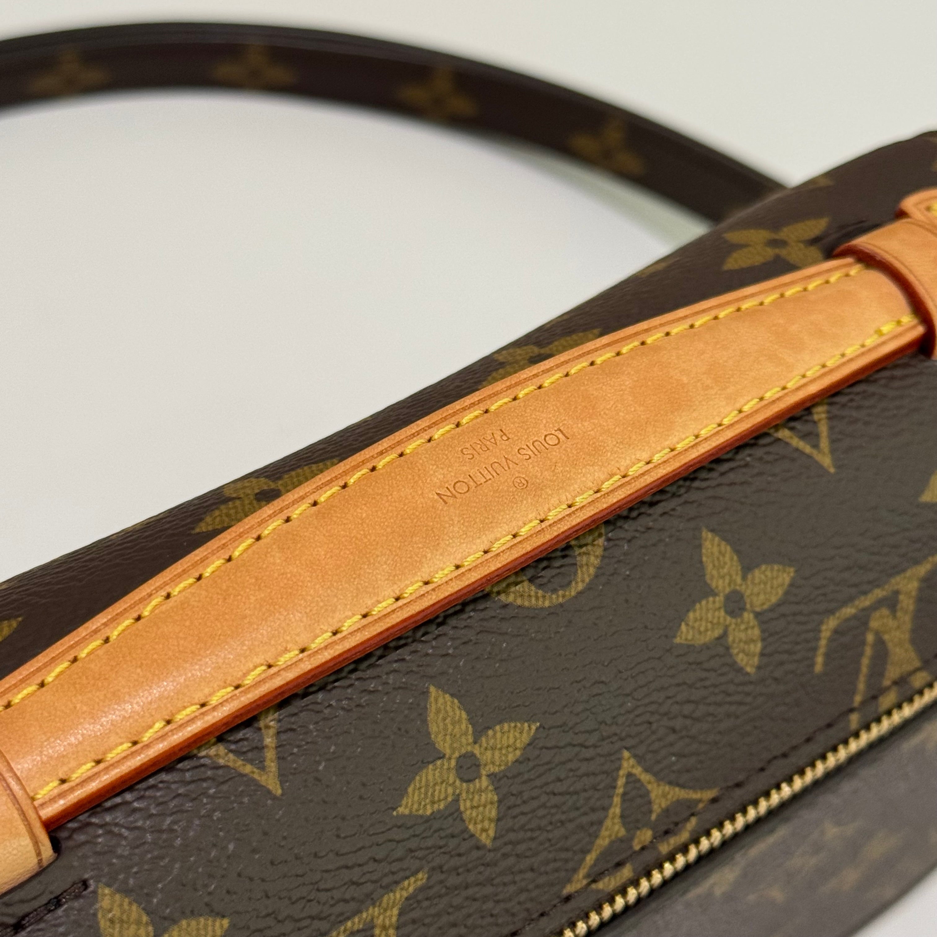 LOUIS VUITTON MÉTIS EAST WEST SHOULDER BAG