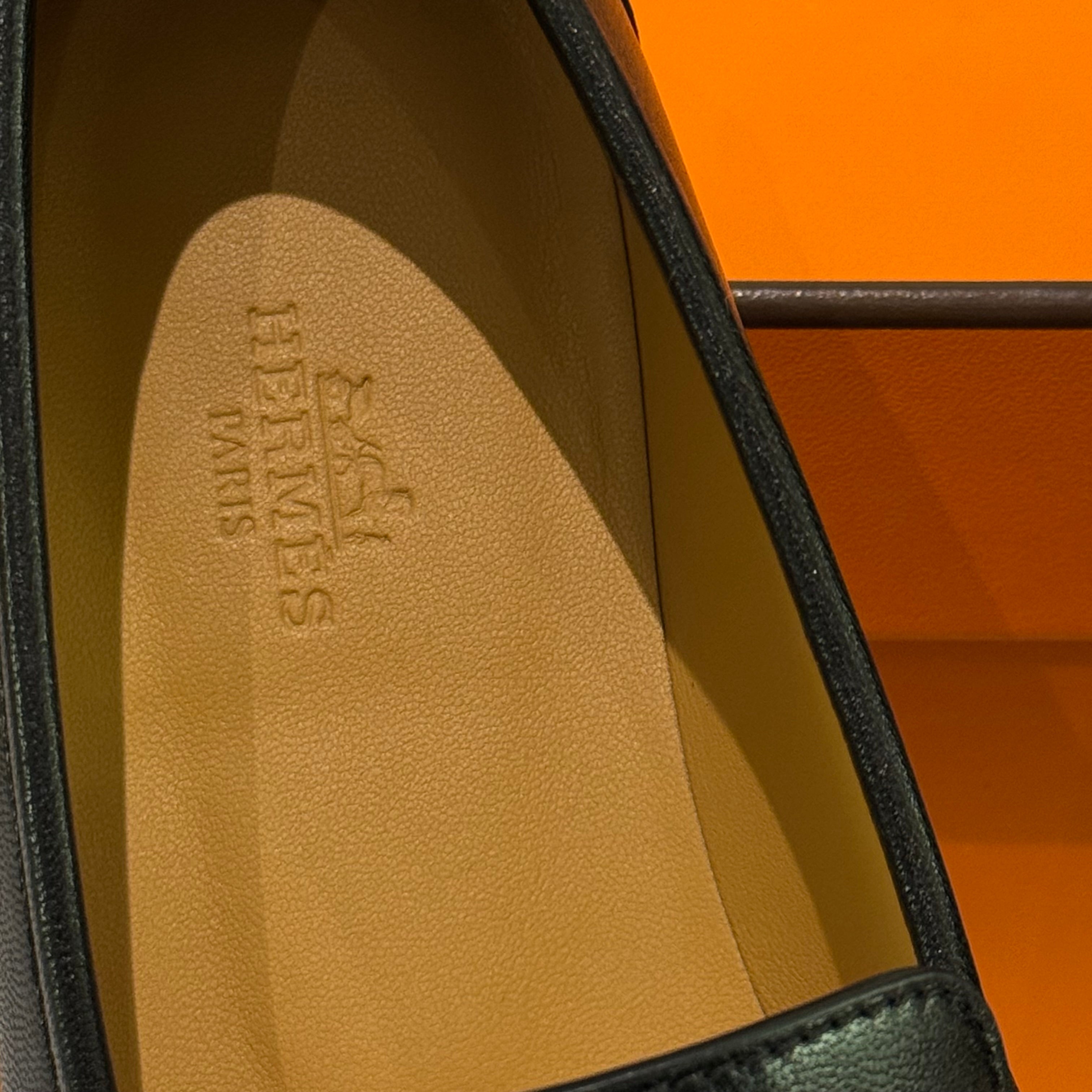 HERMÈS LOAFERS BLACK WITH “PIG NOSE” BUCKLE