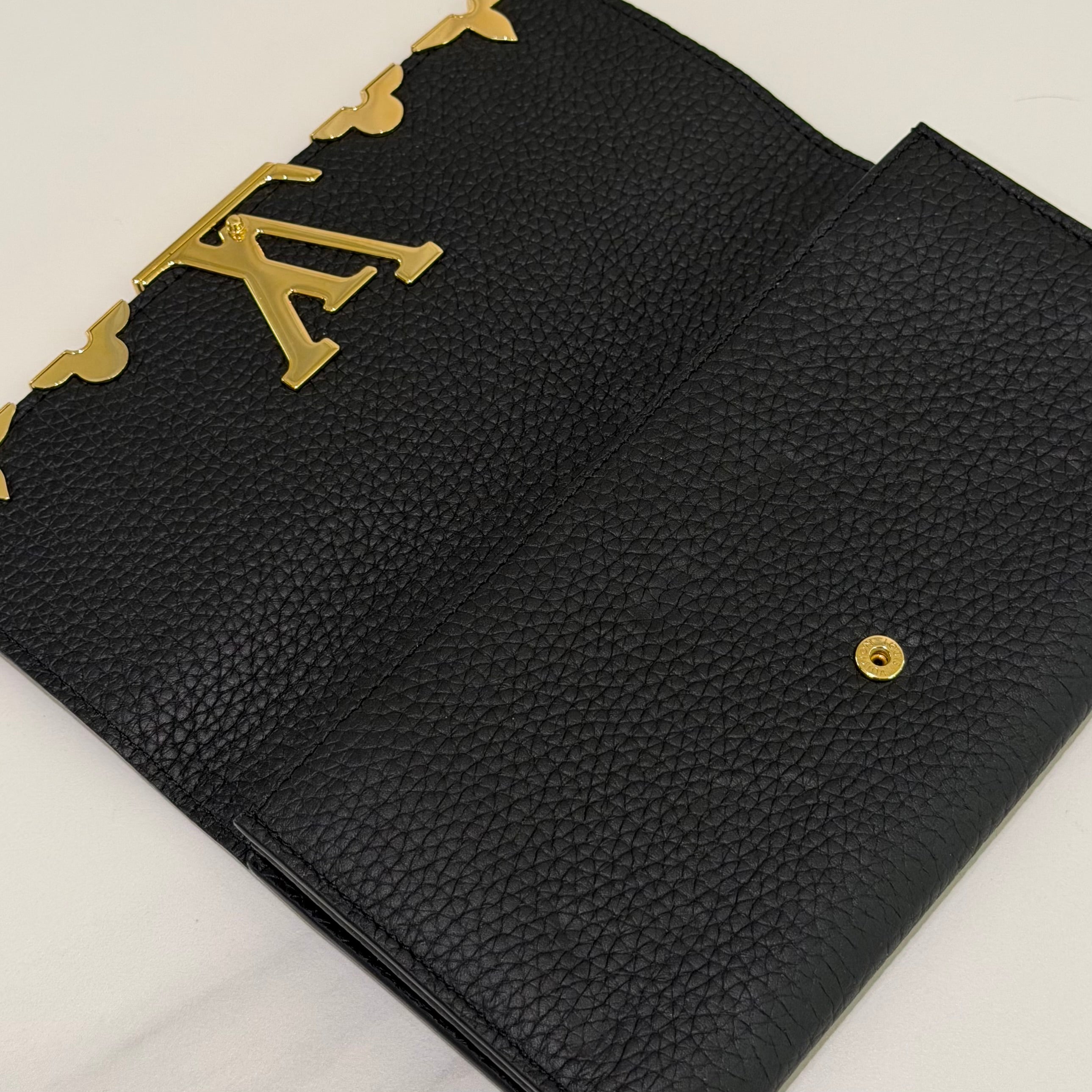 LOUIS VUITTON CAPUCINES BLACK LEATHER LONG WALLET