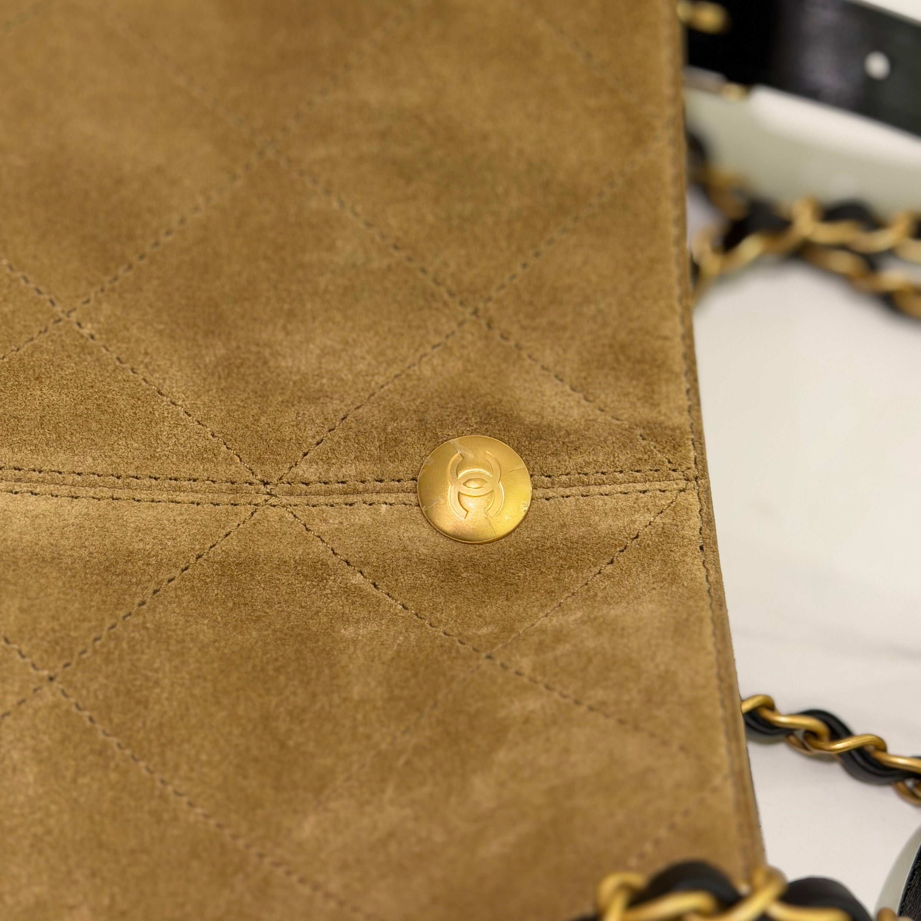 CHANEL 25A Hobo Suede & Black Vertical Quilted Handbag with Gold Chain