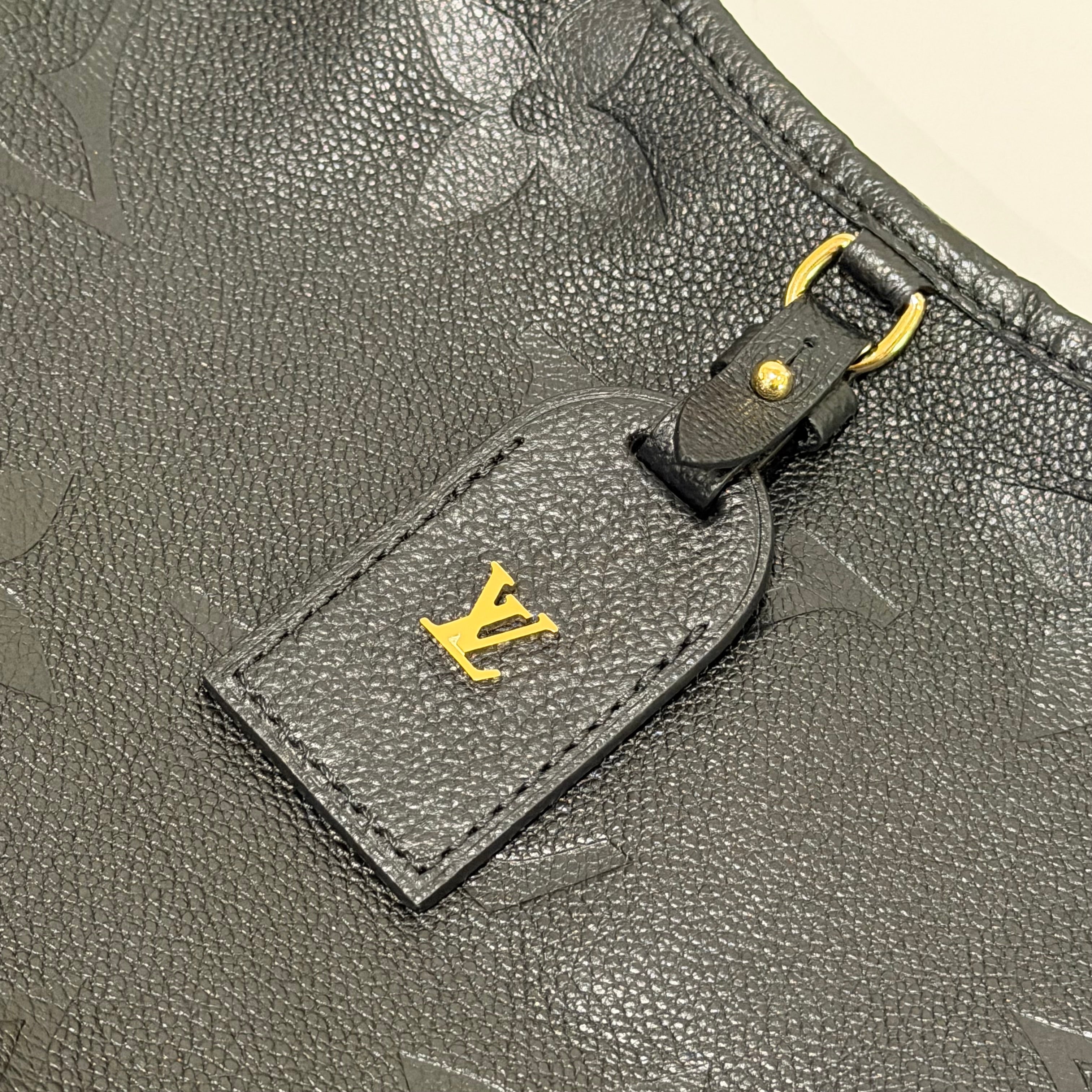 Louis Vuitton CarryAll GM
