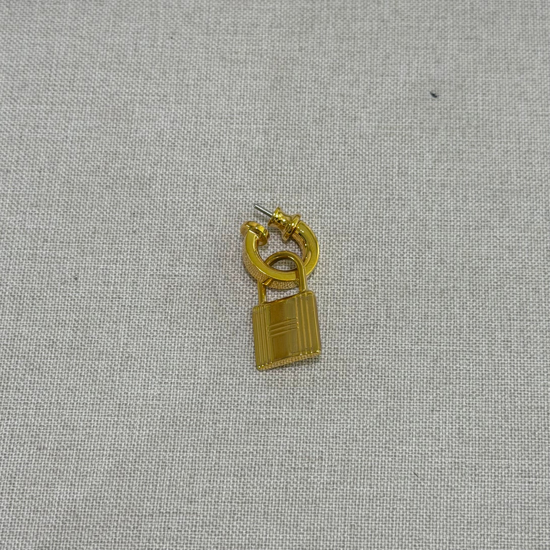 Hermes O’Kelly Earrings Etoupe