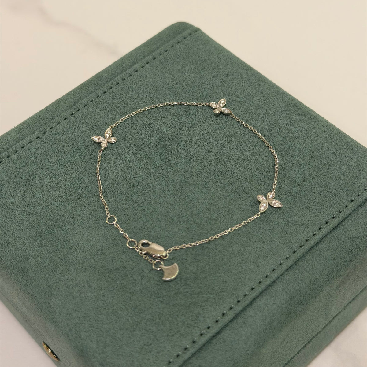 Graff Butterfly Silhouette Three Butterfly Diamond Bracelet Small Model 18K White Gold