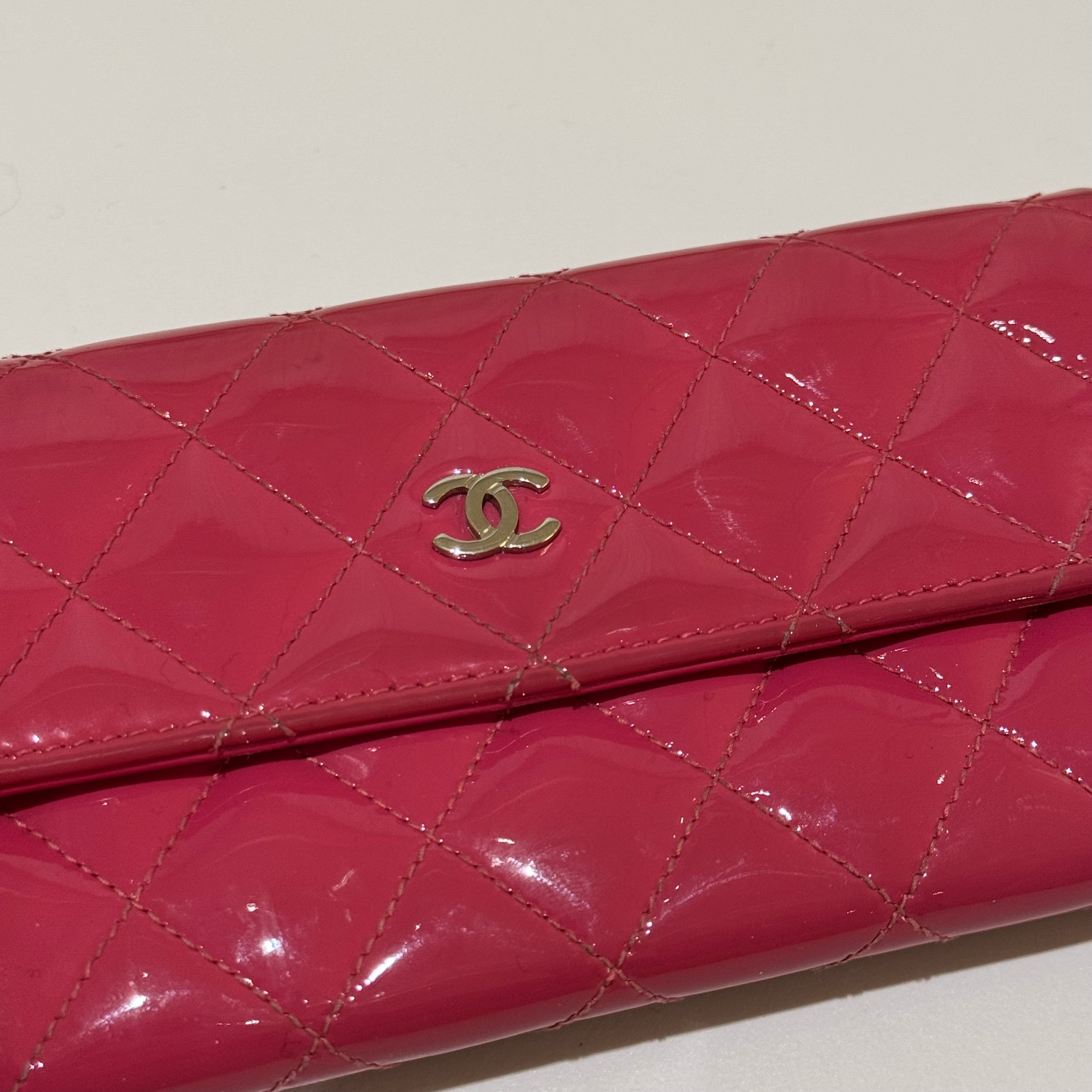 CHANEL LONG WALLET PATENT LEATHER FUCHSIA WITH SILVER HARDWARE