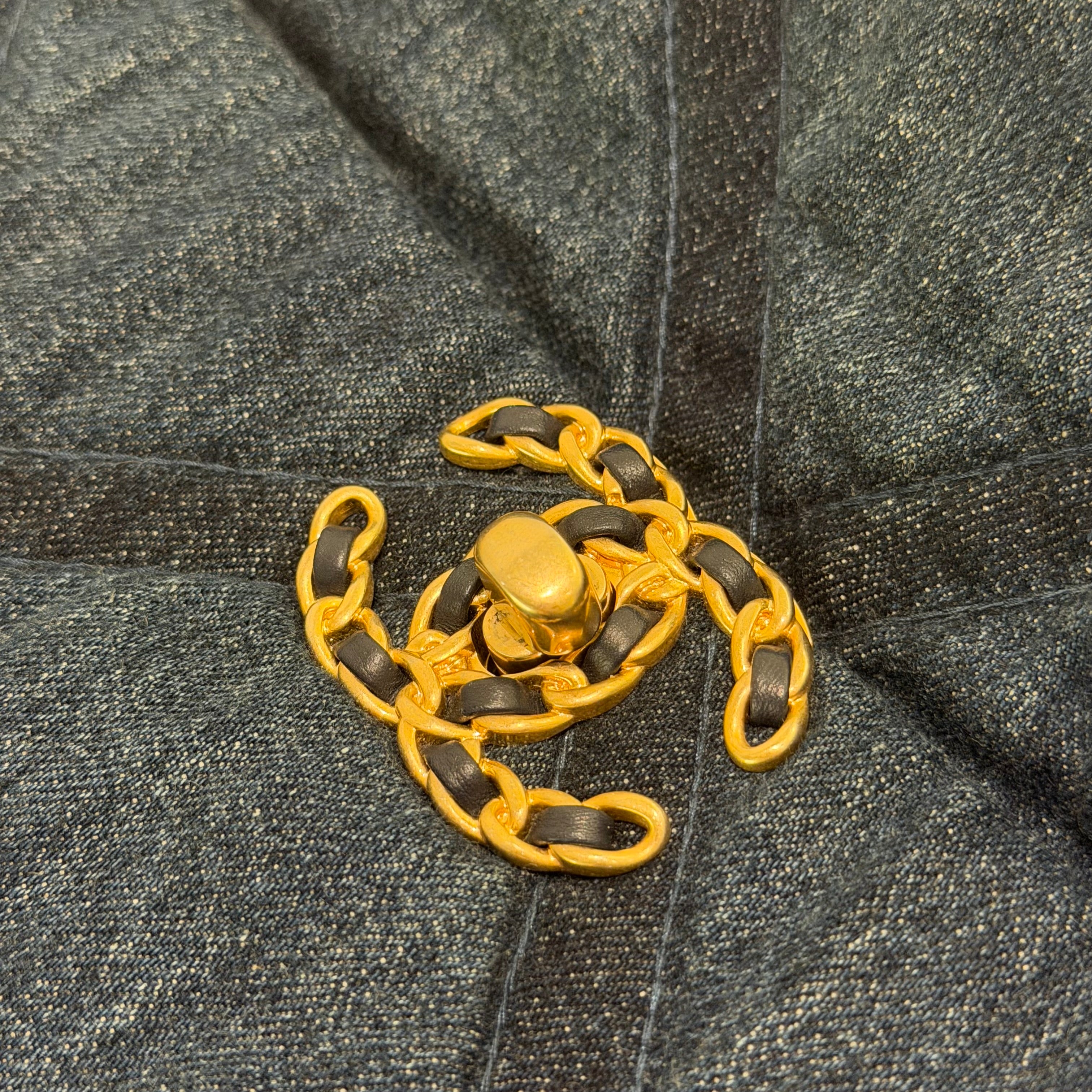 Chanel 23C Denim 19 Bag Medium (Chip Model)