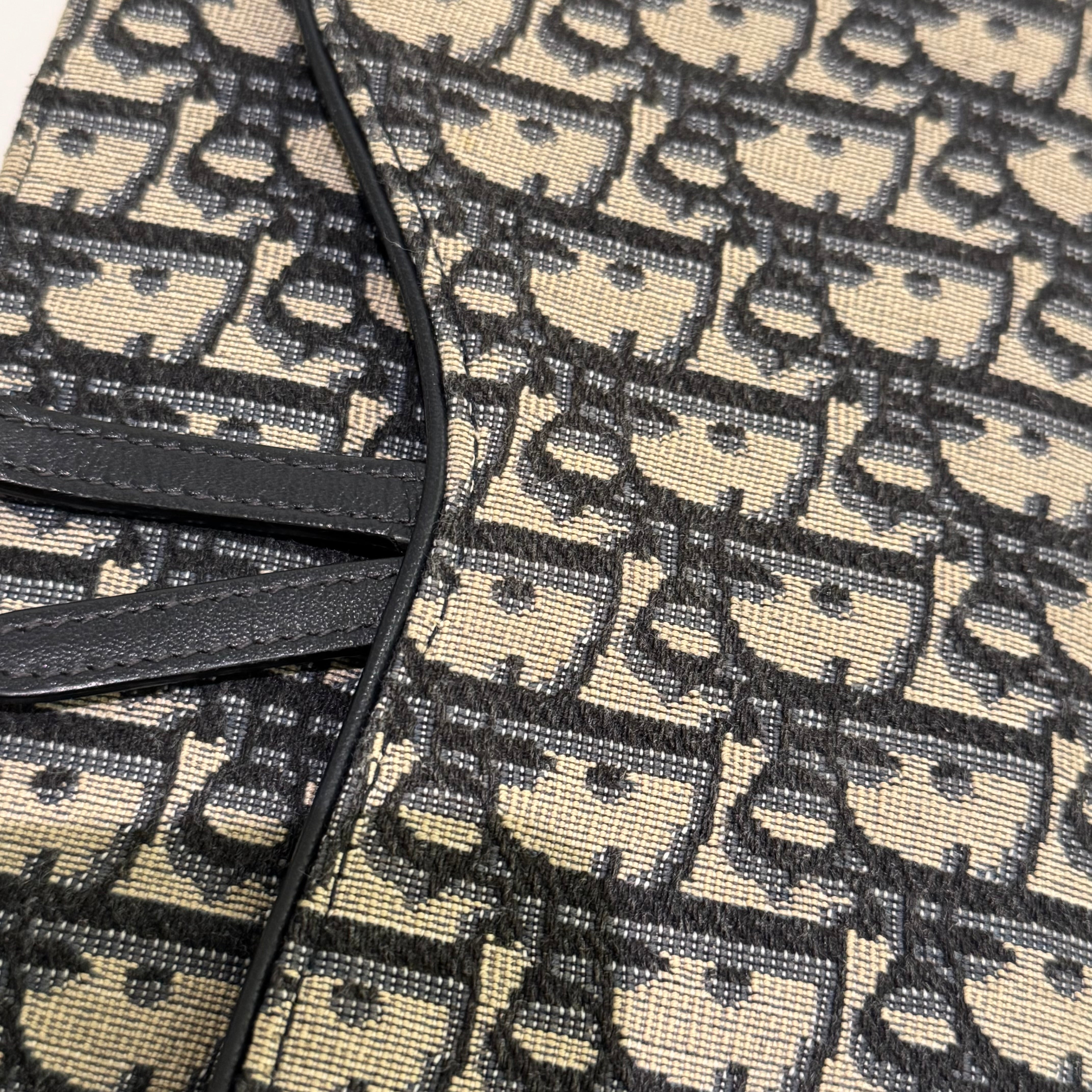 DIOR OBLIQUE WALLET ON CHAIN