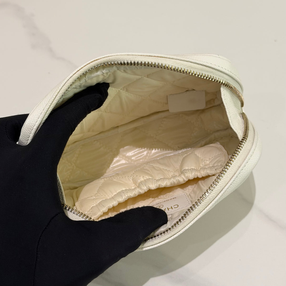 Chanel White Caviar Leather Cosmetic Pouch | CHANEL