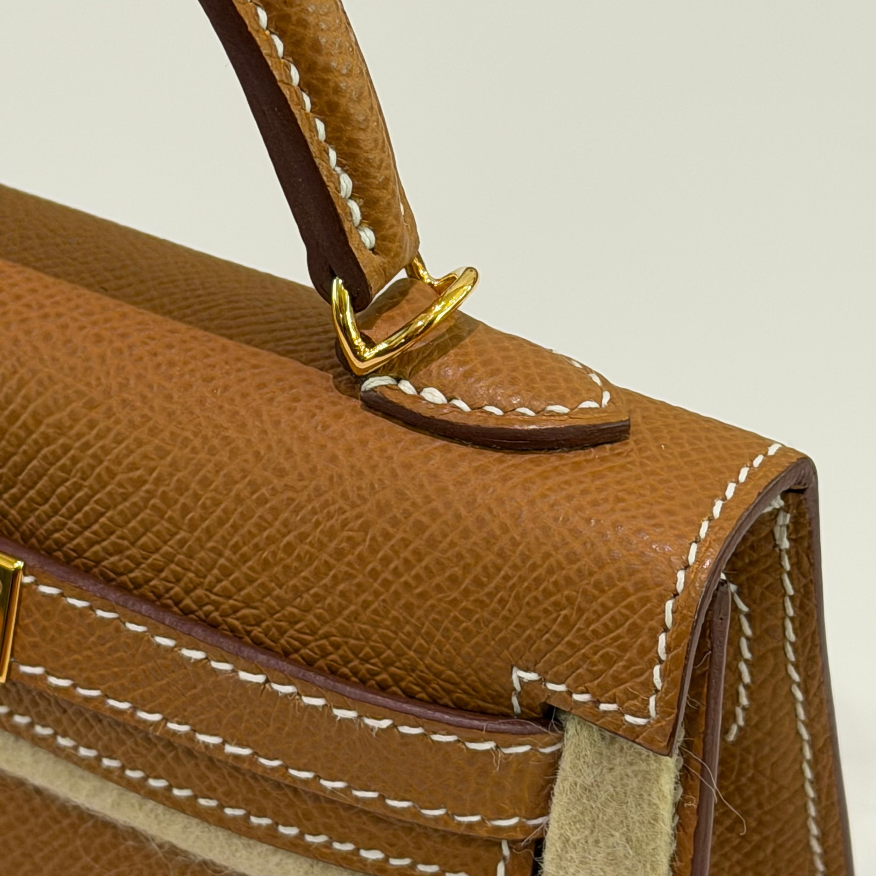 HERMÈS MINI KELLY II GOLD EPSOM LEATHER WITH GOLD HARDWARE (STAMP W)