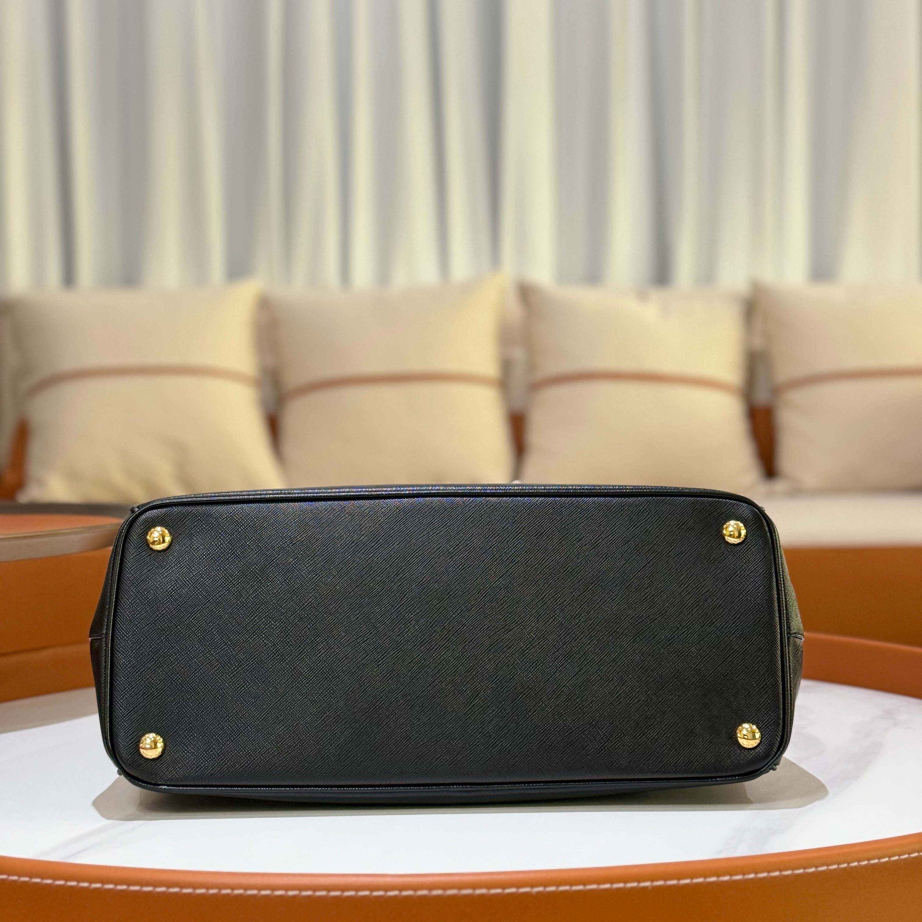 PRADA LARGE PALLERIA BAG | COLLINS RAIN
