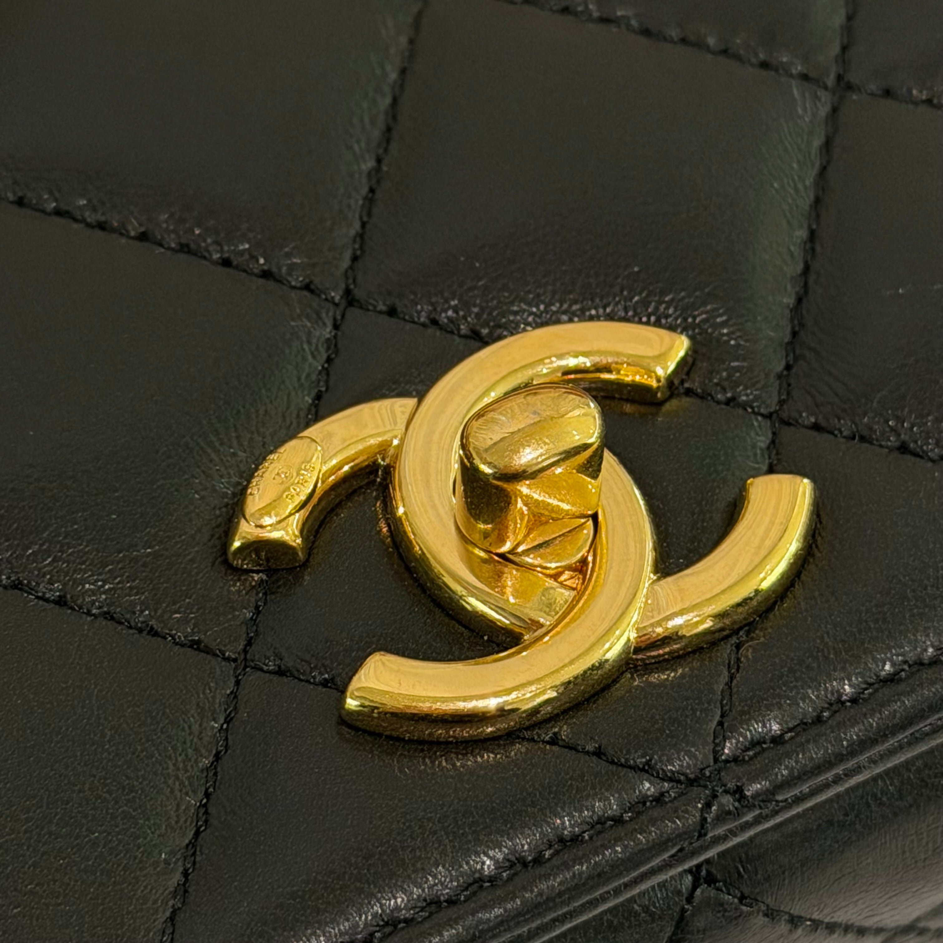Chanel Black Enamel Chain Shoulder Bag with Gold Hardware (Chip Model)