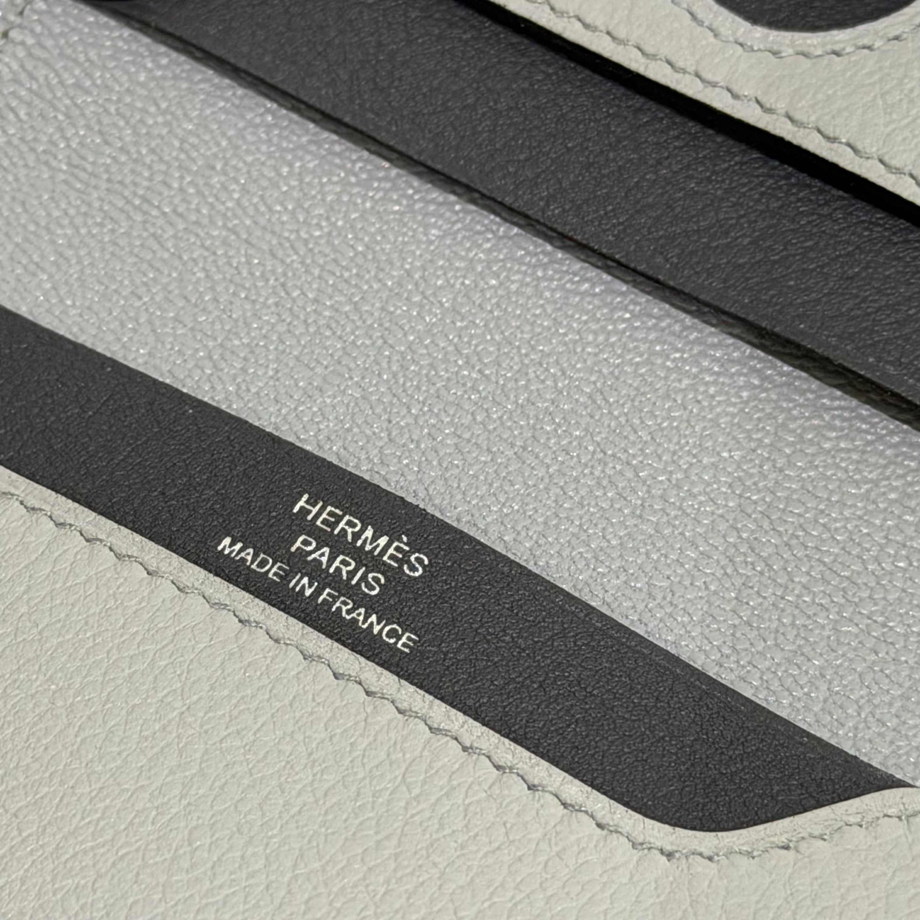 Hermes Calvi Duo Card Holder Glacier / Pardo (Stamp K)