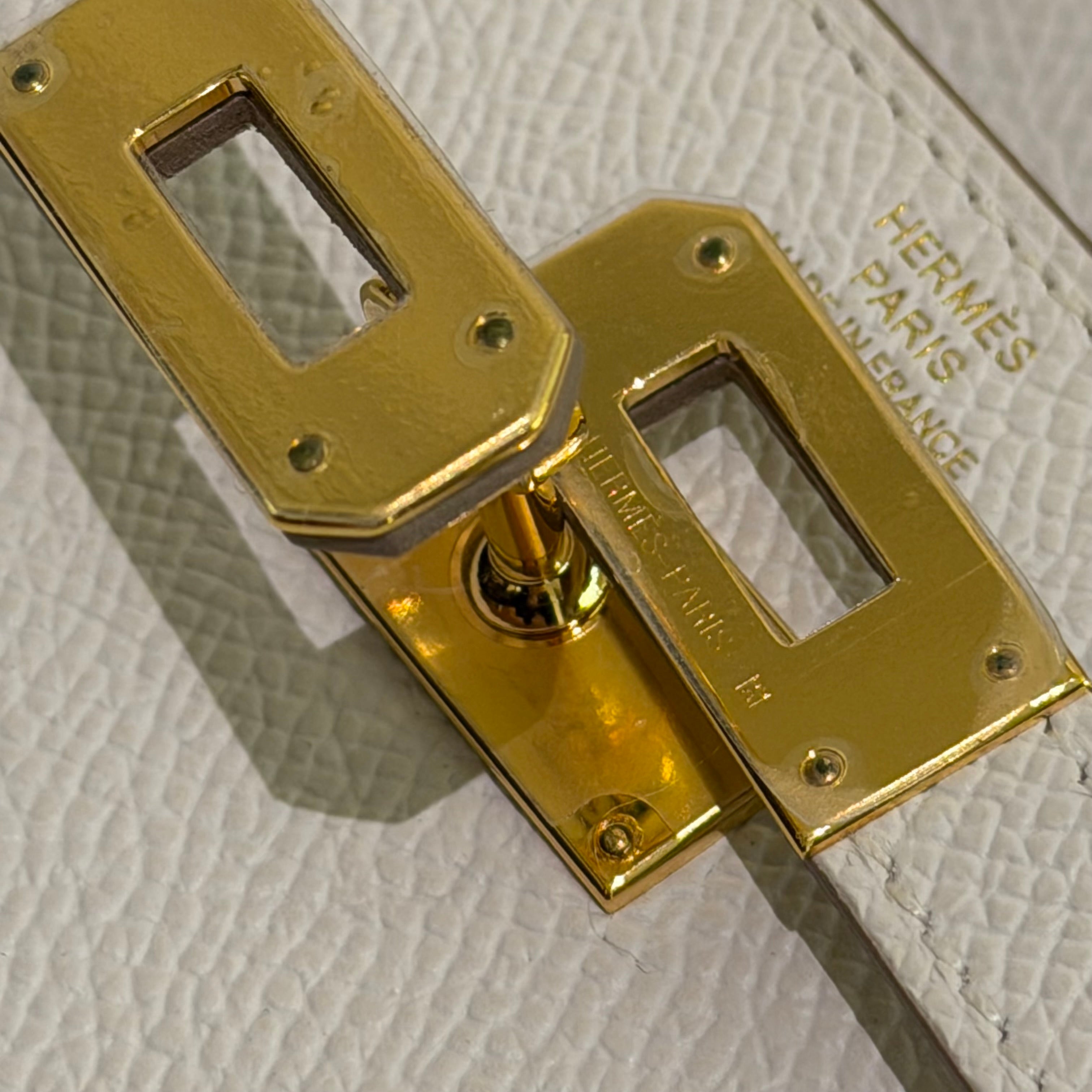 Hermes Kelly To Go Epsom M4 Gris Pale with Gold Hardware (Stamp B)