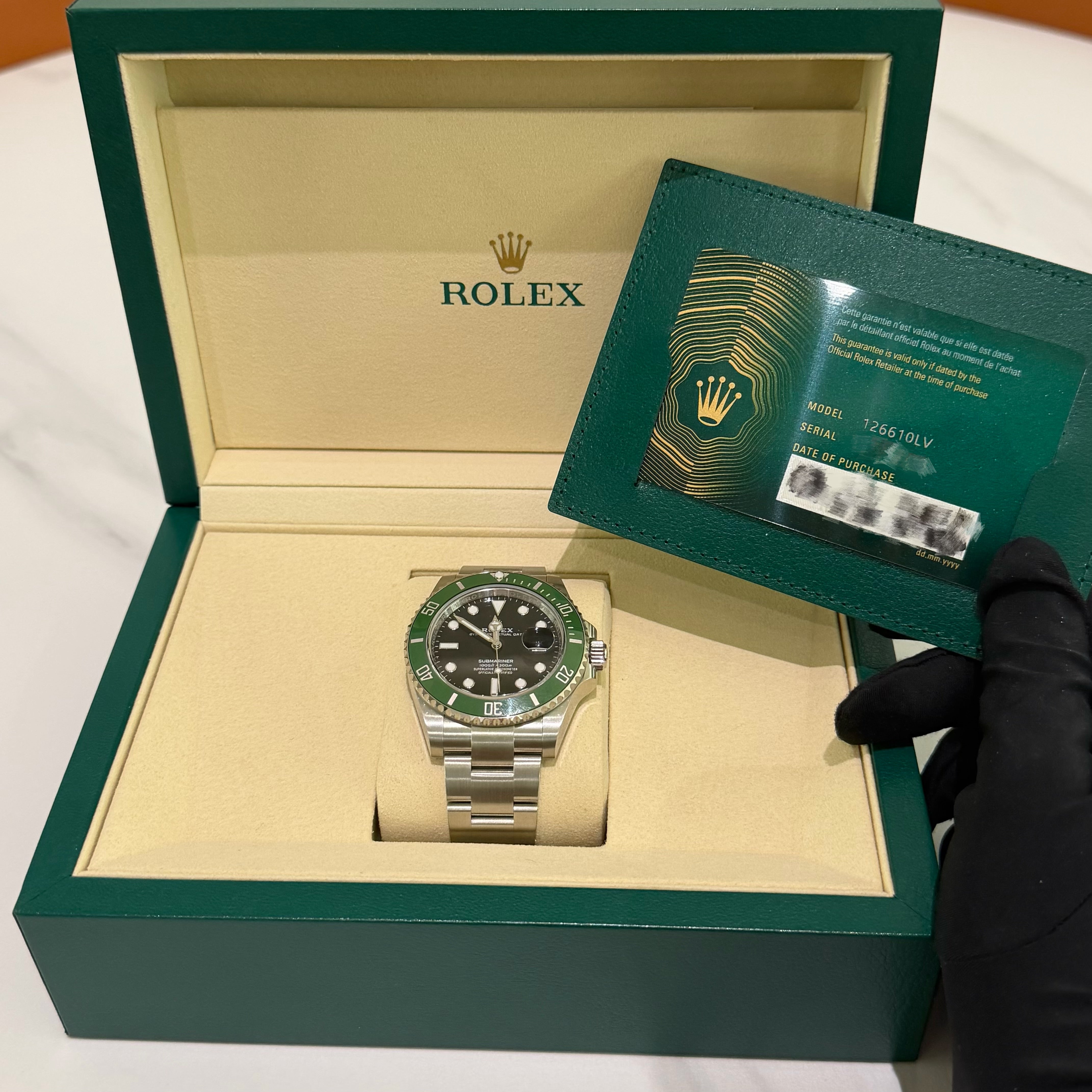 Rolex Green Submariner Date 40mm Watch 16610LV