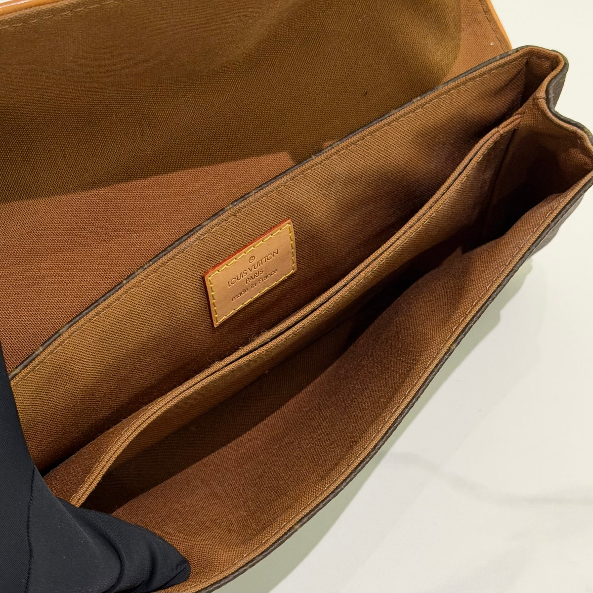 Louis Vuitton Vintage Medium Shoulder Bag