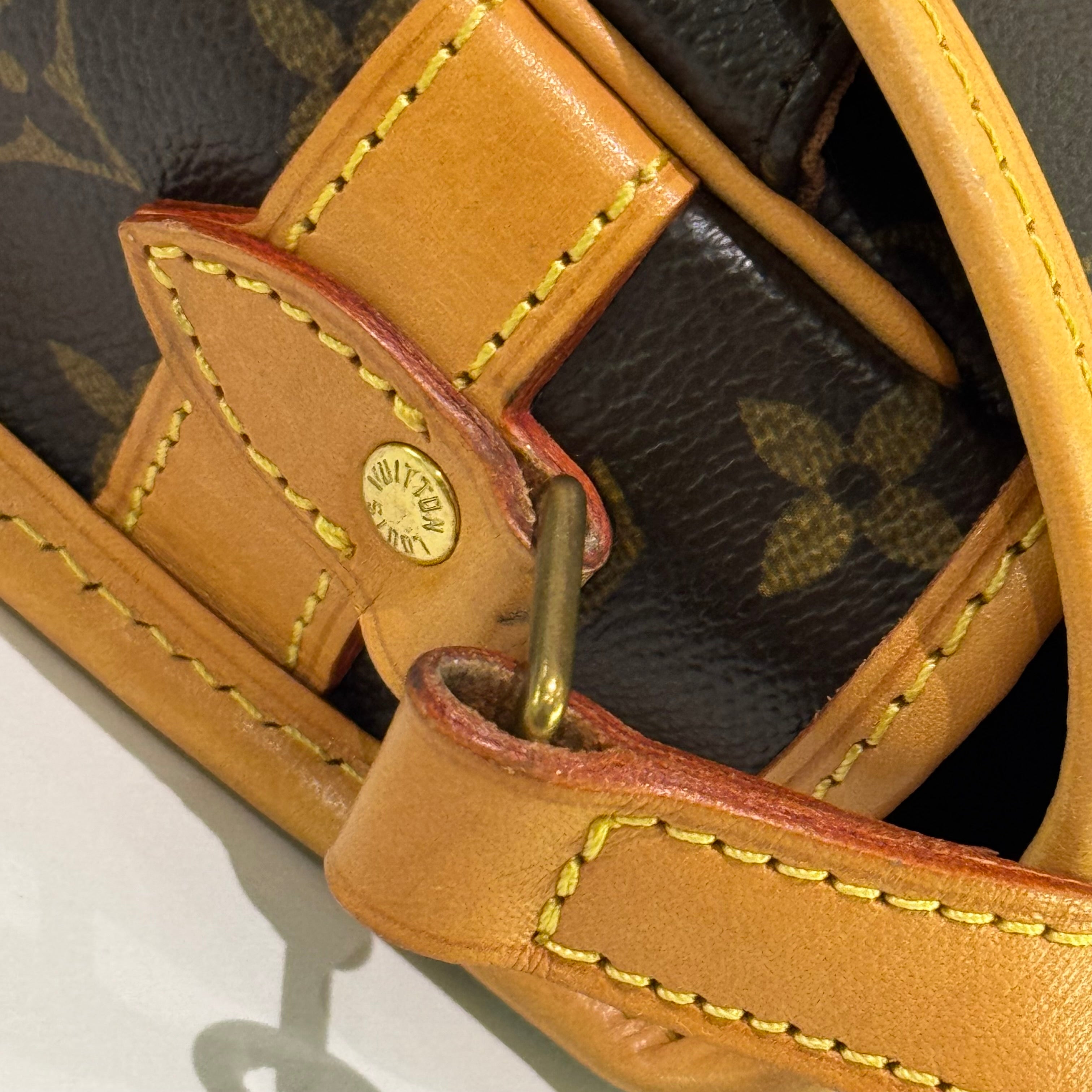 LOUIS VUITTON VINTAGE BAGUETTE BAG