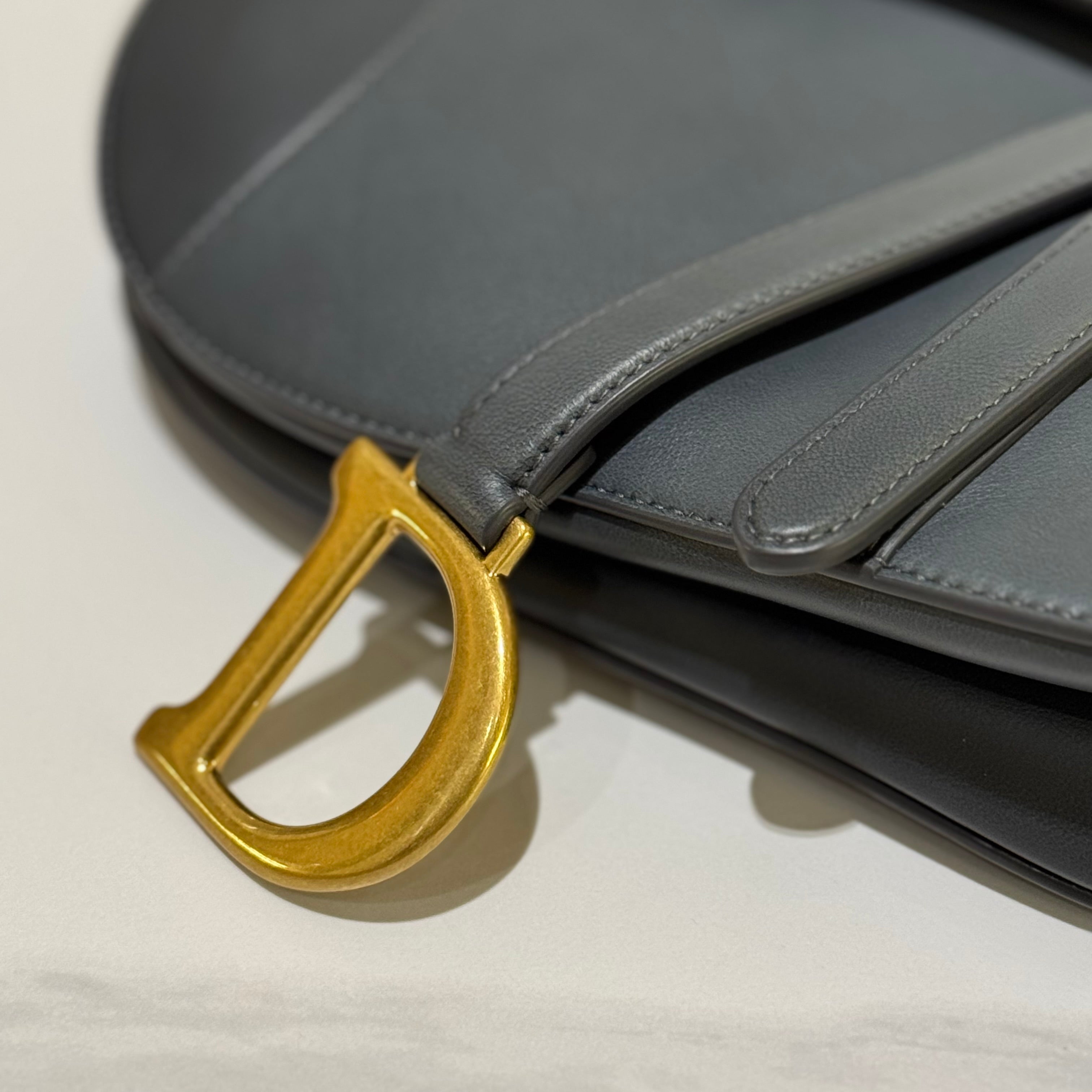 DIOR SADDLE BAG MEDIUM