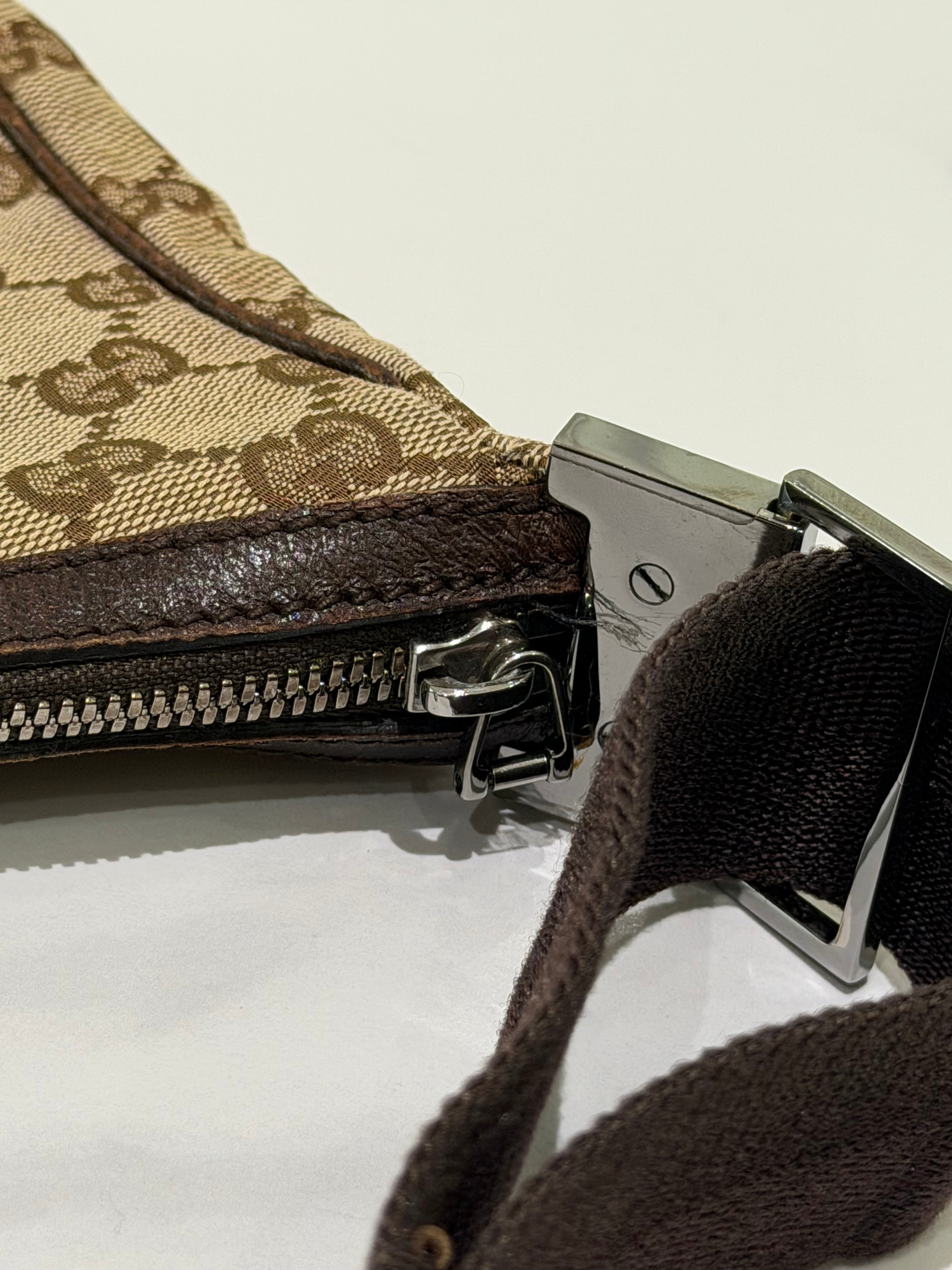 GUCCI CLASSIC GG SUPREME CANVAS CROSSBODY BAG