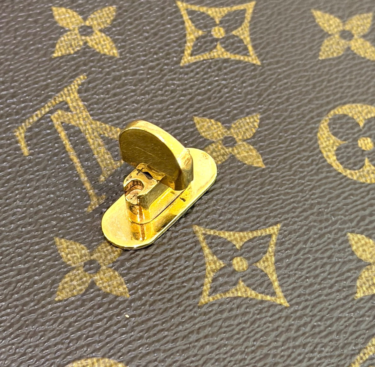 Louis Vuitton Vintage Gold Ring Wheel Bag (Interior Wear)