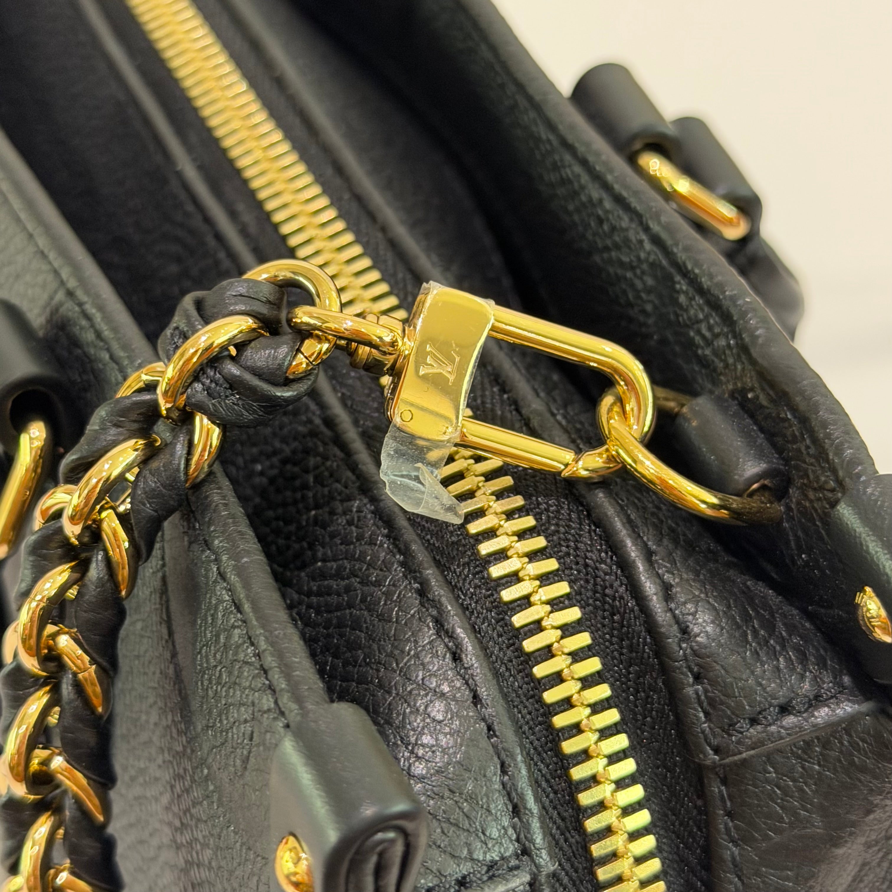 LOUIS VUITTON ON THE GO HORIZONTAL BLACK MONOGRAM (CHIP VERSION)