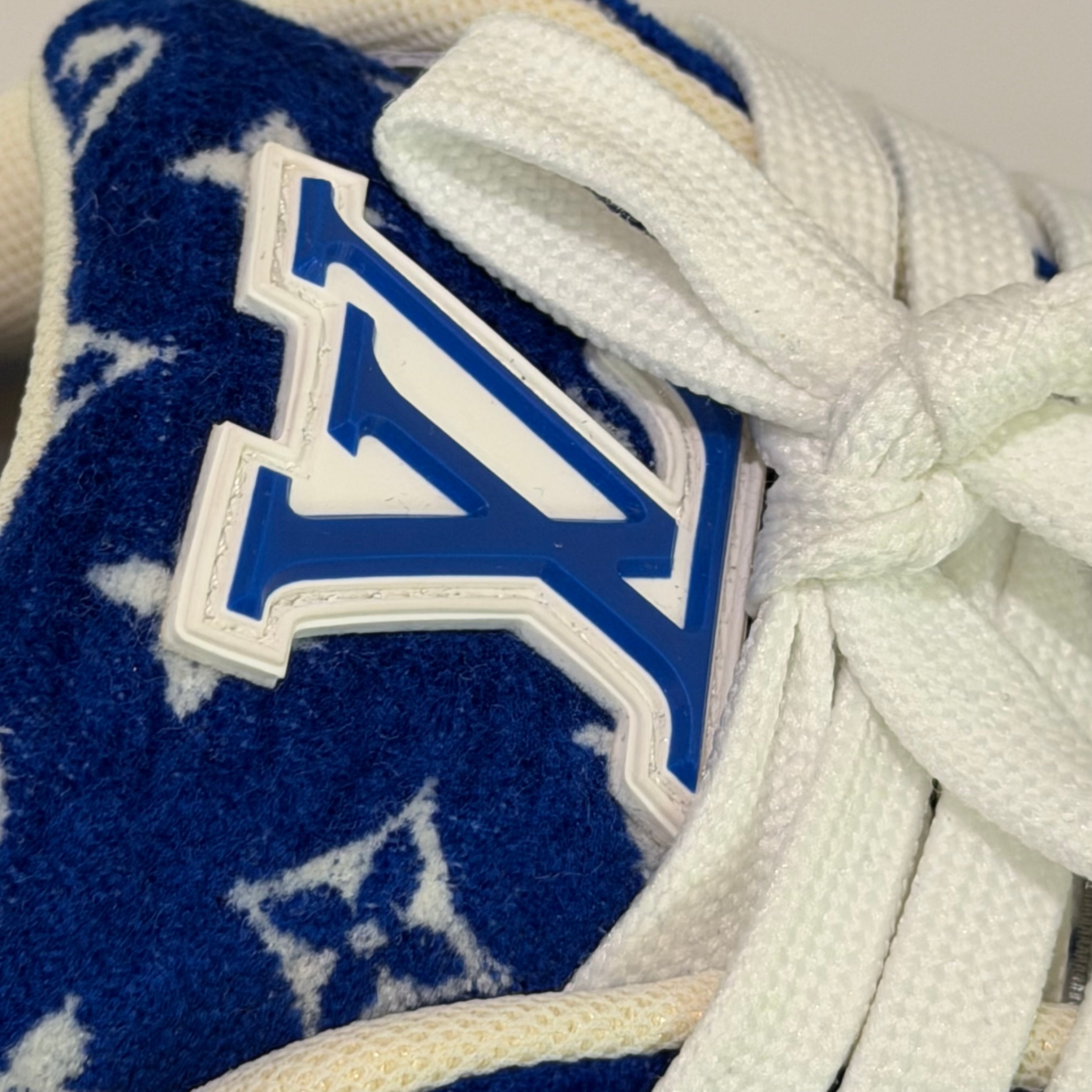 LOUIS VUITTON TRAINER BLUE WHITE MONOGRAM SNEAKERS