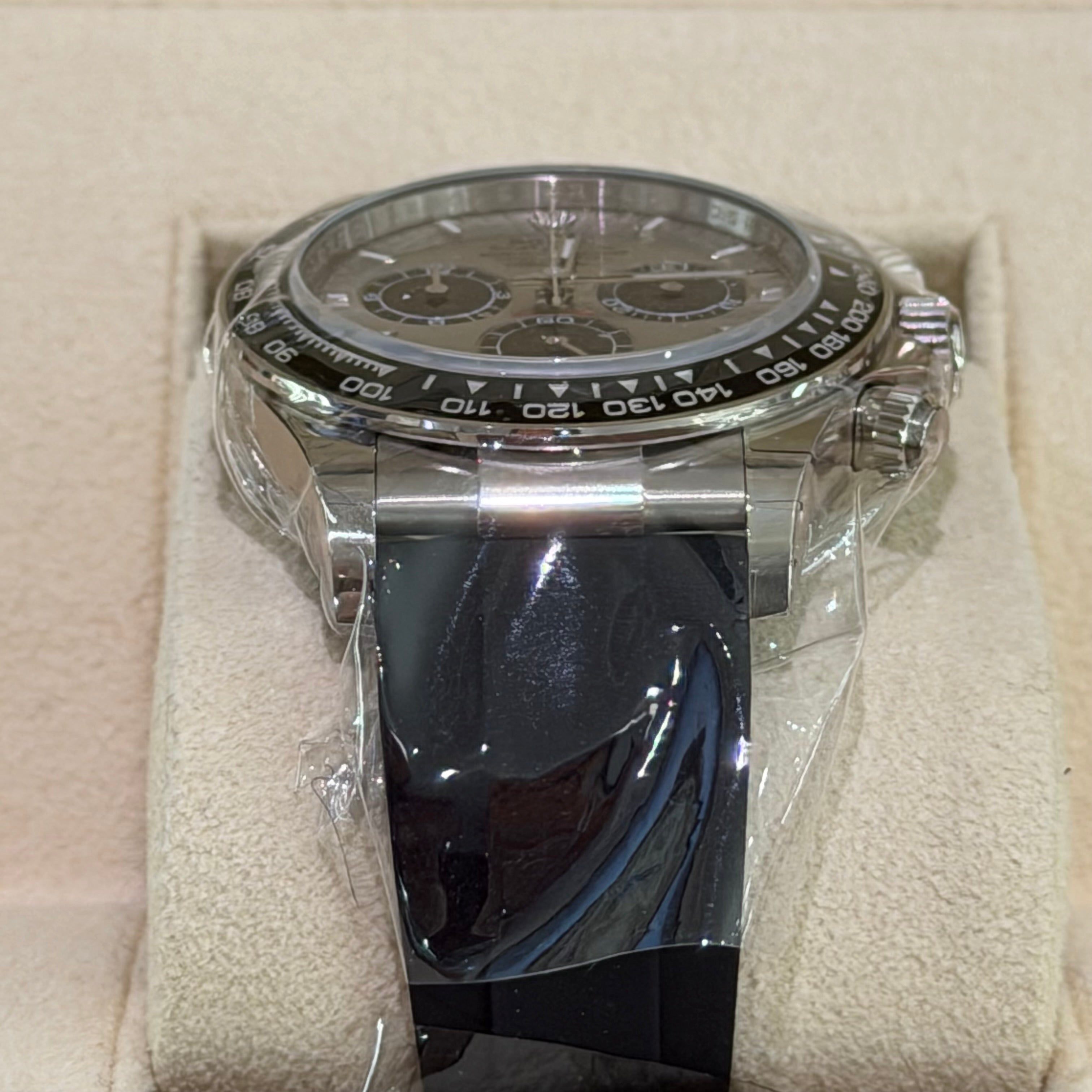 ROLEX Daytona 126519 White Gold “Cement Grey” Oysterflex