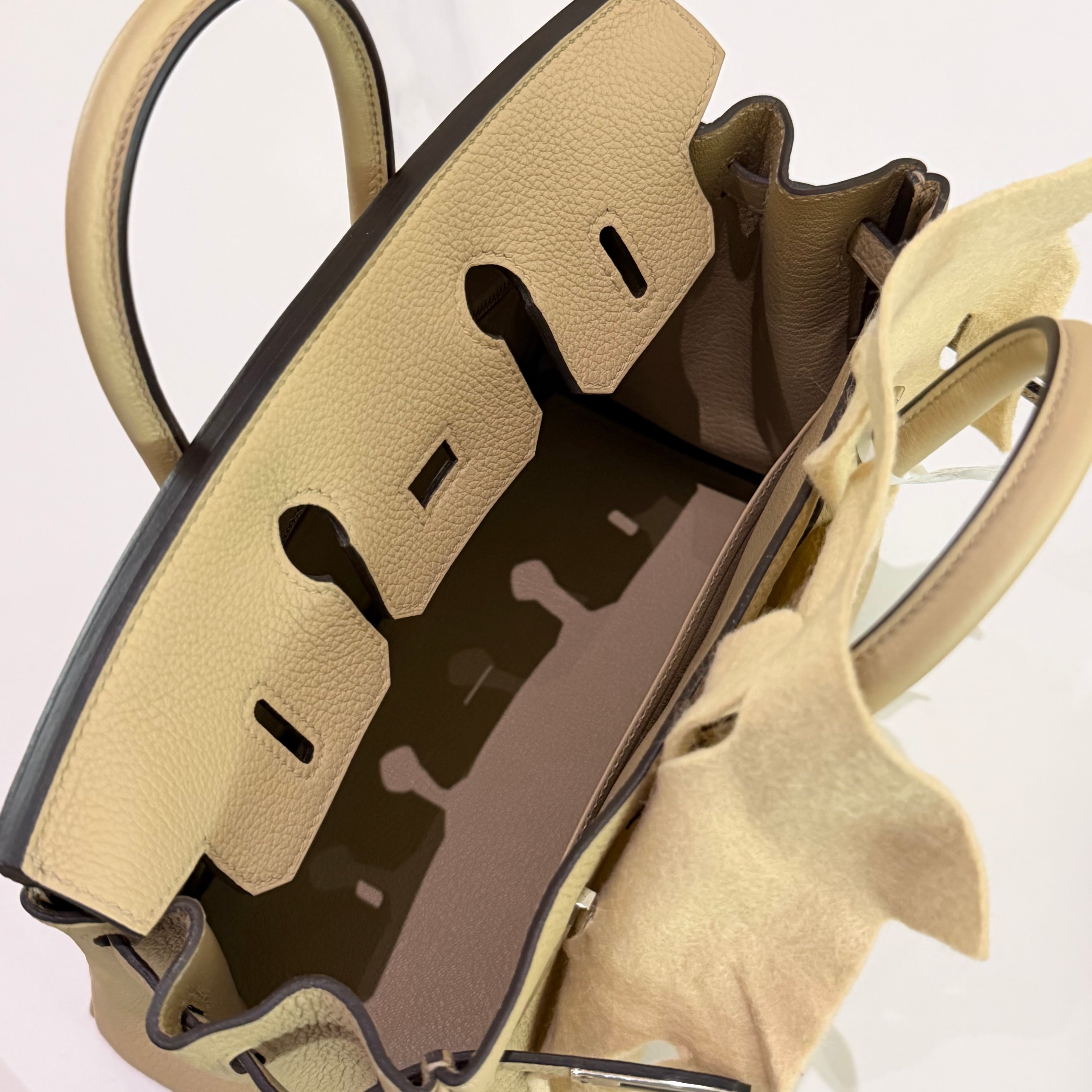 Hermes Birkin 25 Trench with Gold Hardware (Stamp K)