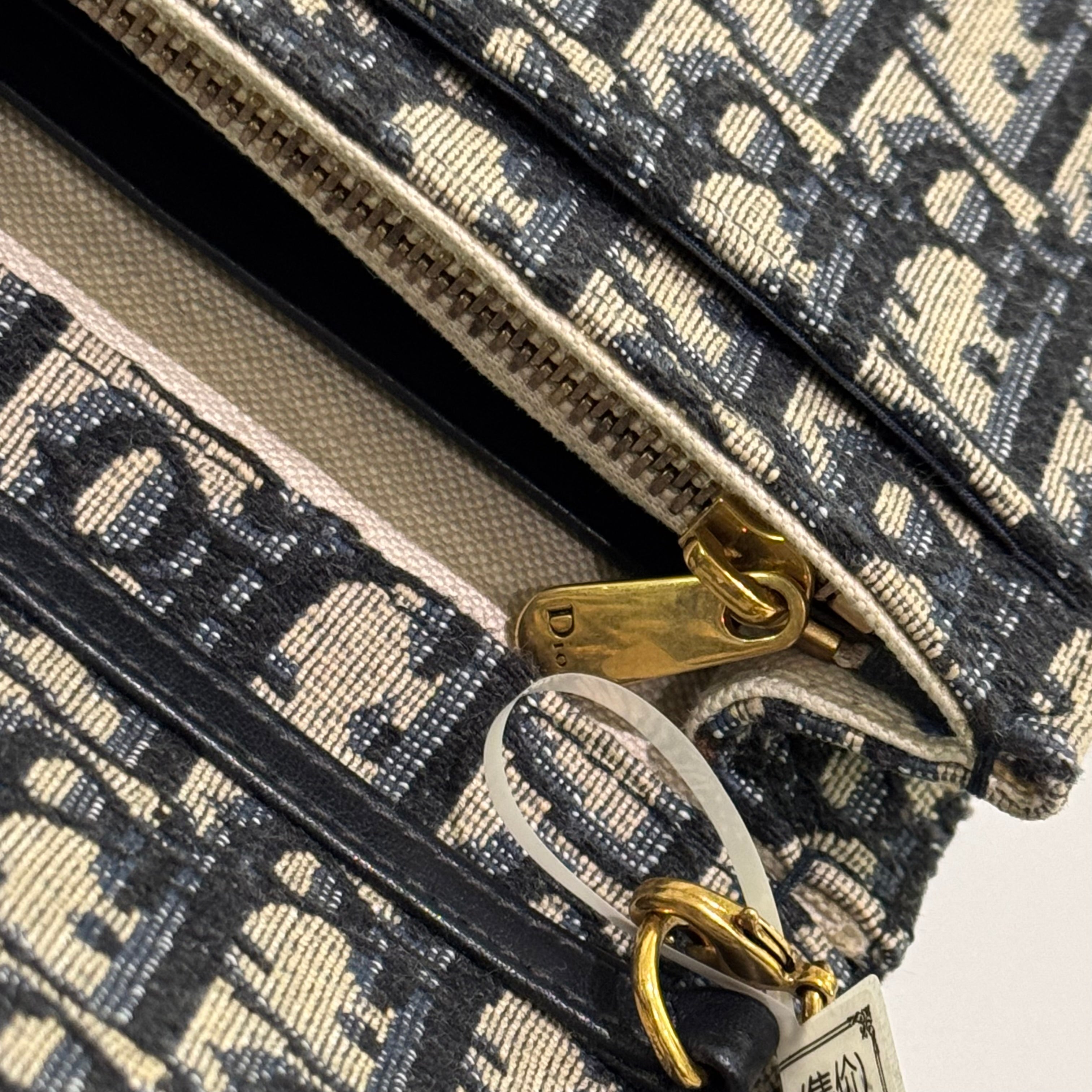 DIOR OBLIQUE WALLET ON CHAIN
