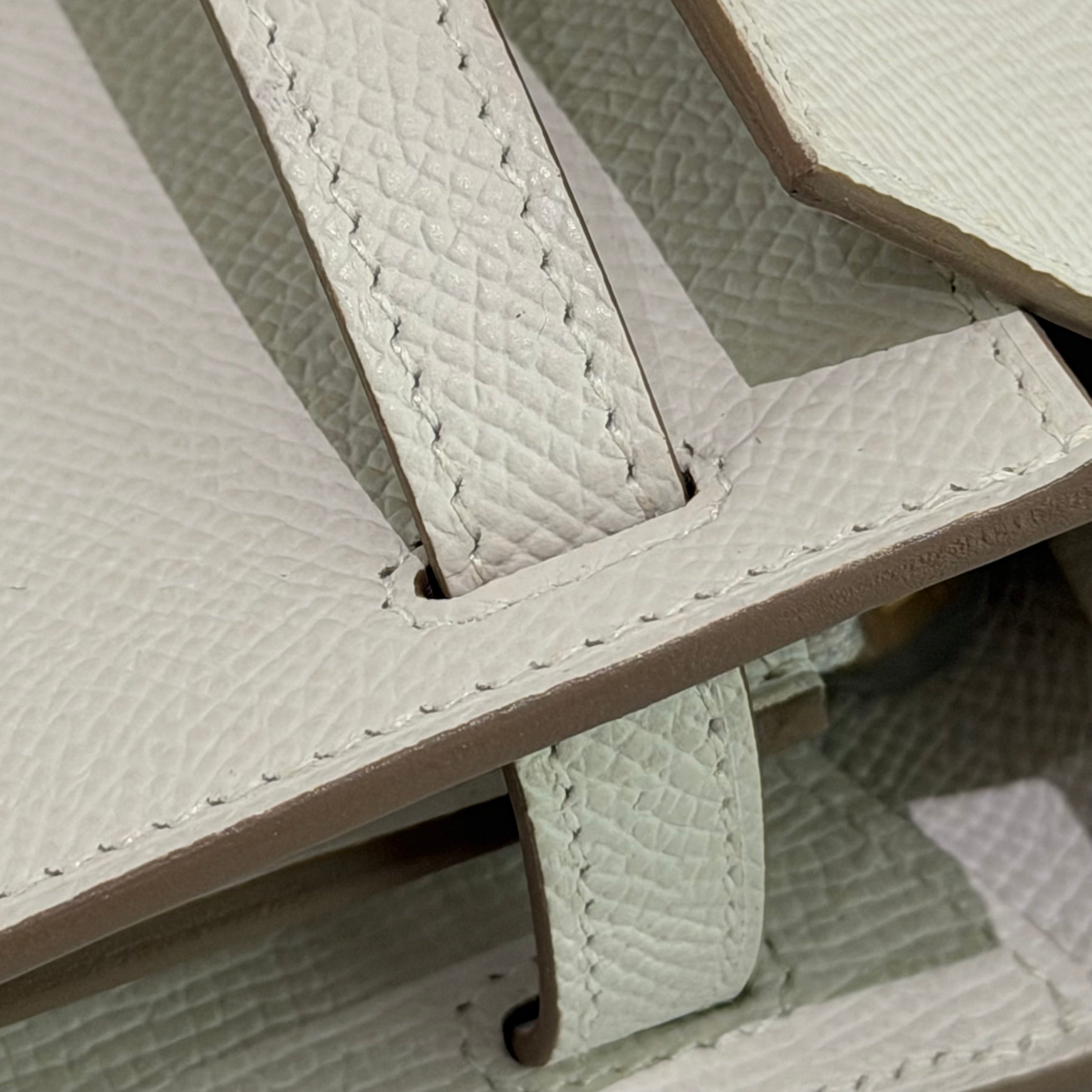 Hermes Kelly To Go Epsom M4 Gris Pale with Gold Hardware (Stamp B)