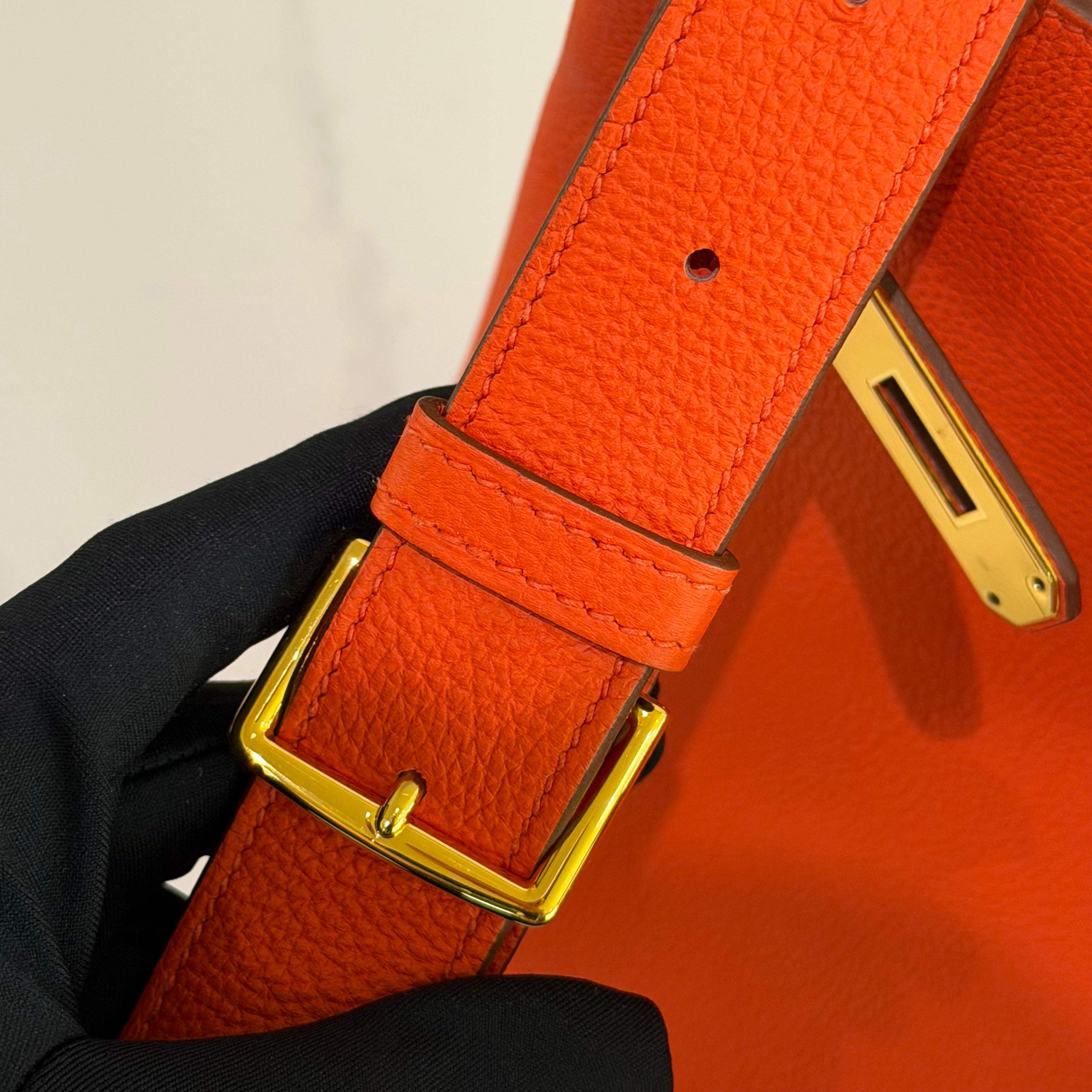 Hermes So Kelly 26 Orange-Red Bucket Shopping Bag (Stamp T)