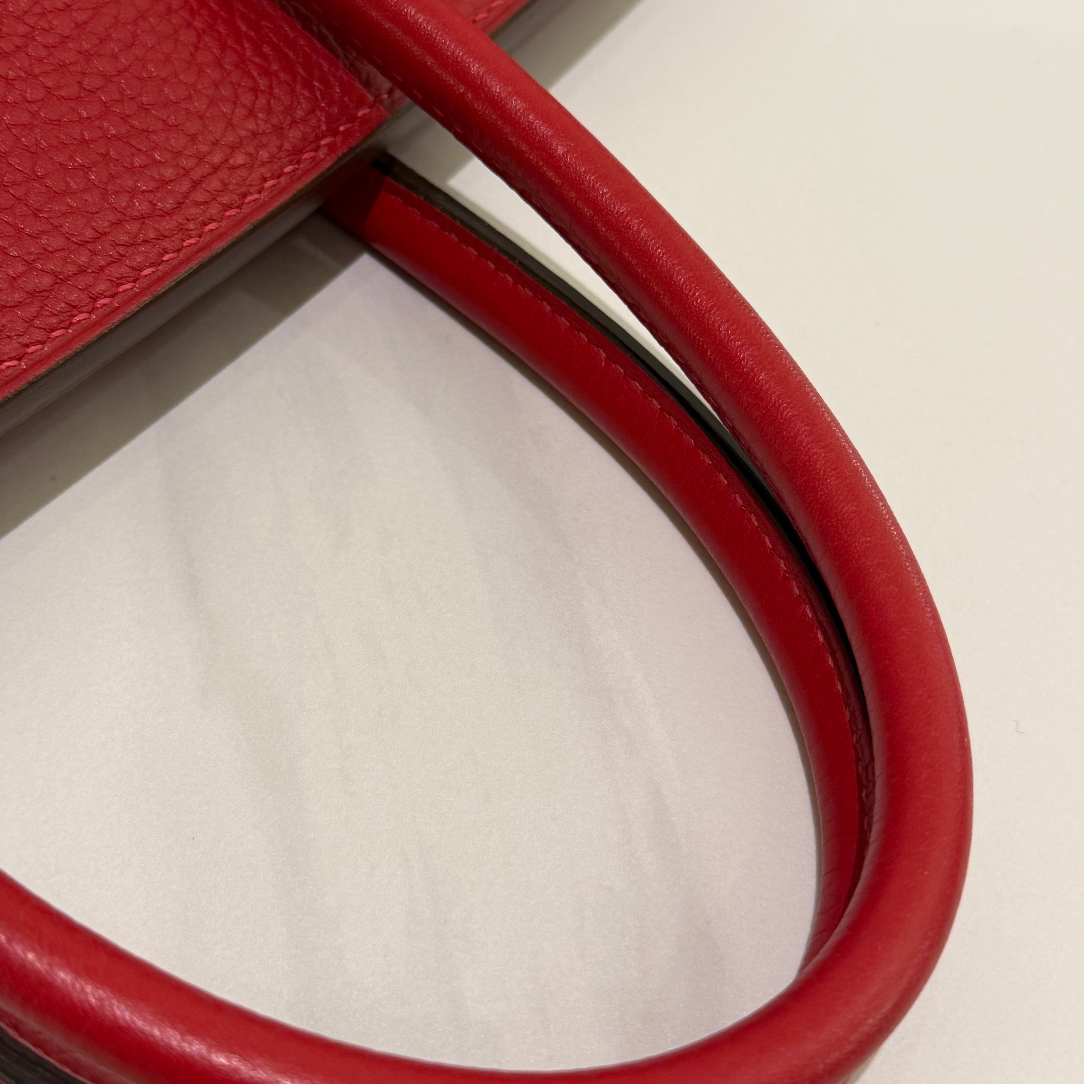 HERMÈS BIRKIN 35 ROUGE CASAQUE WITH GOLD HARDWARE