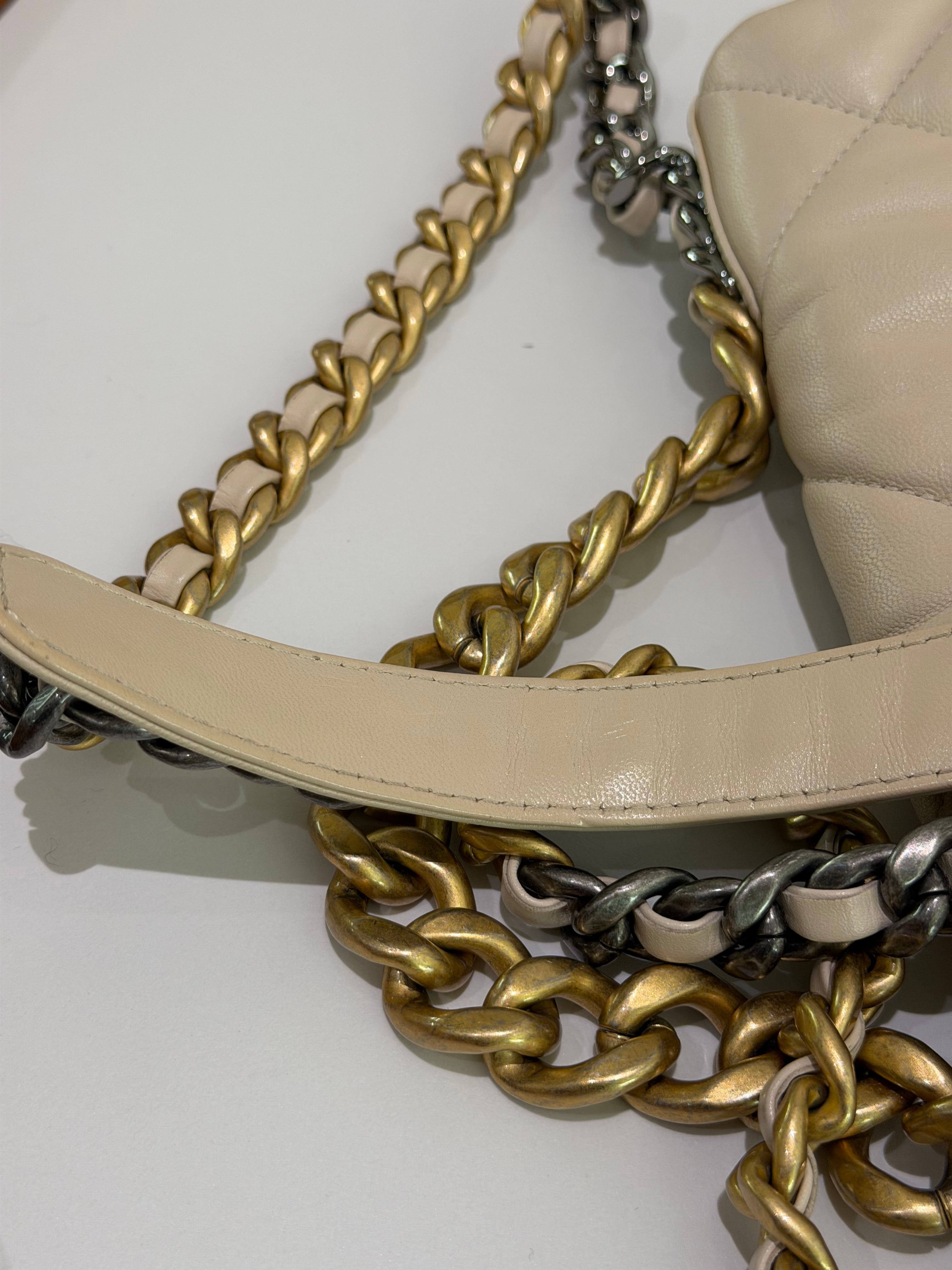 Chanel 19 Bag Medium Beige Quilted Lambskin with Gold Chain | CHANEL