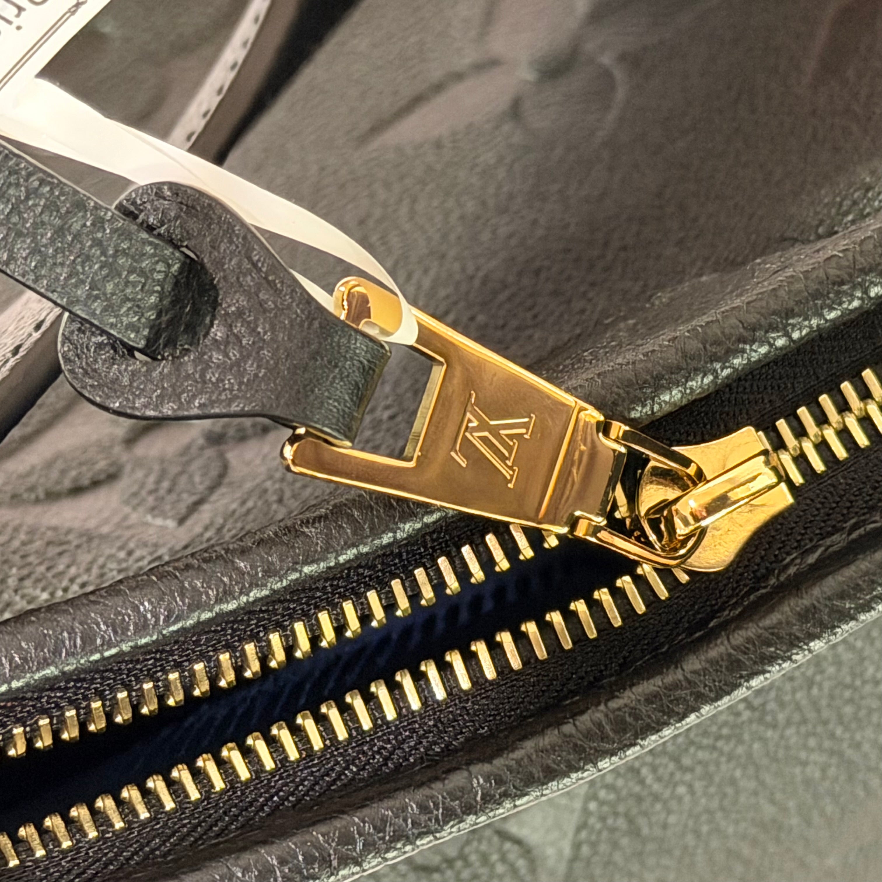 Louis Vuitton CarryAll GM