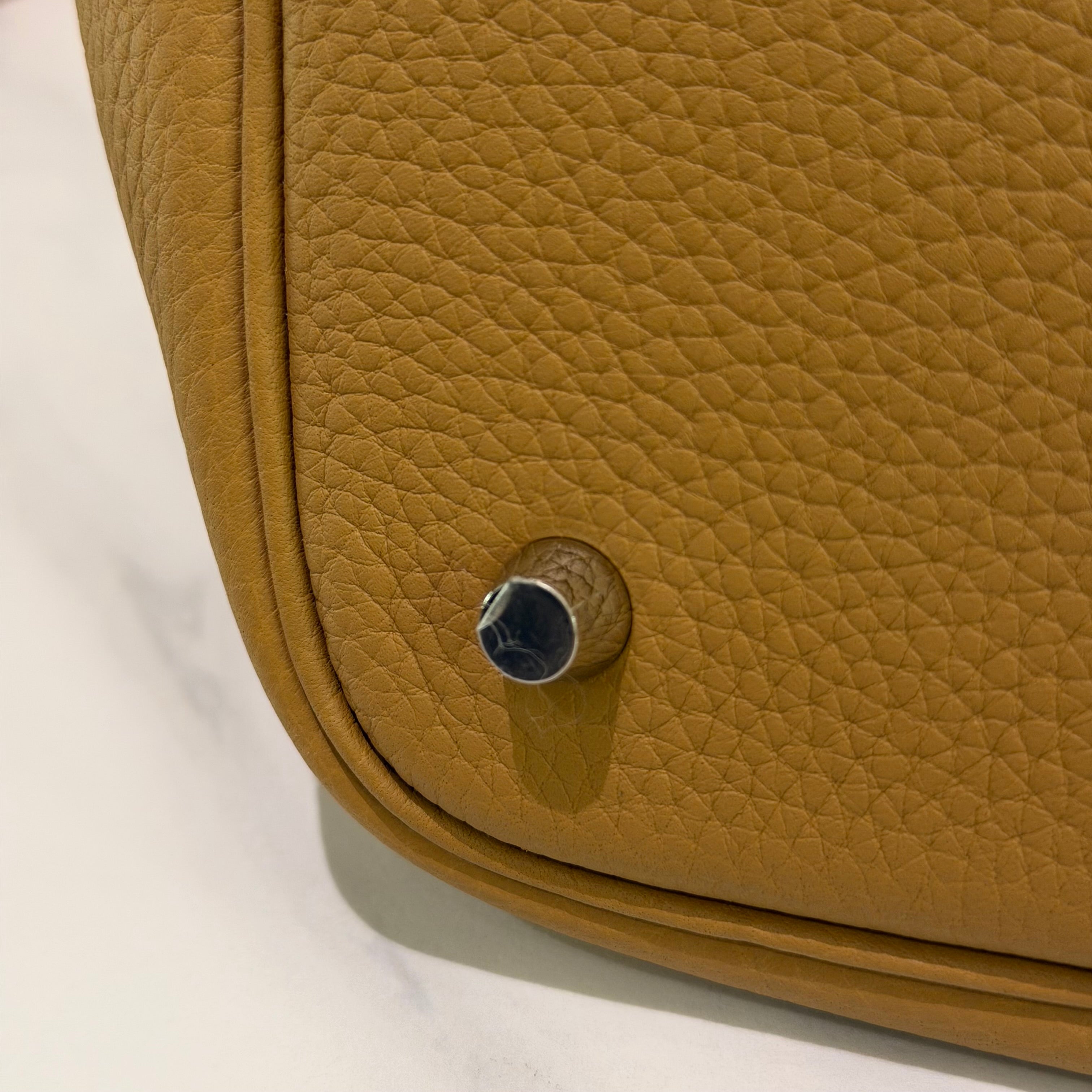 Hermes Picotin Lock 22 Biscuit (Stamp K)