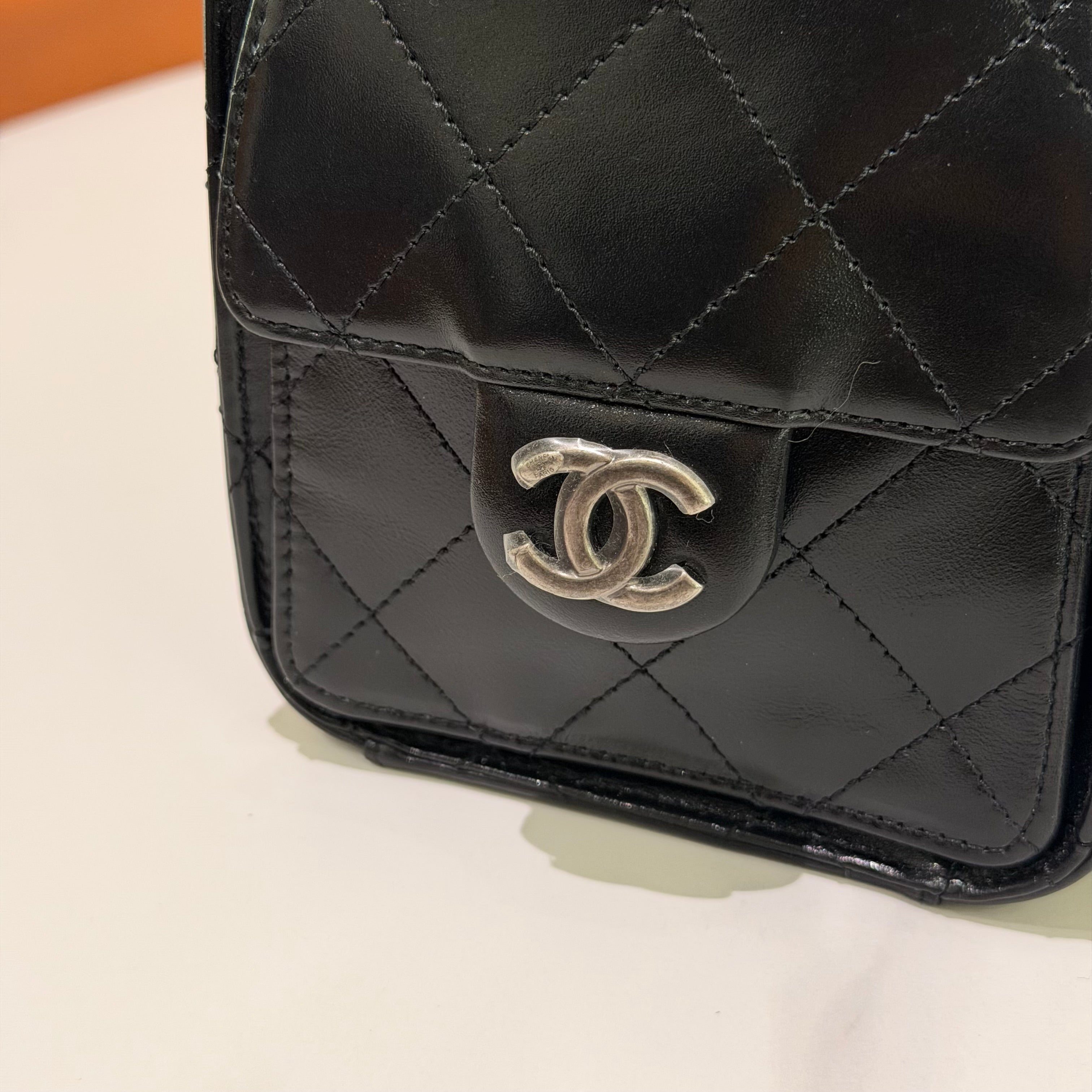 Chanel 25Bag Black Backpack (Chip Model)