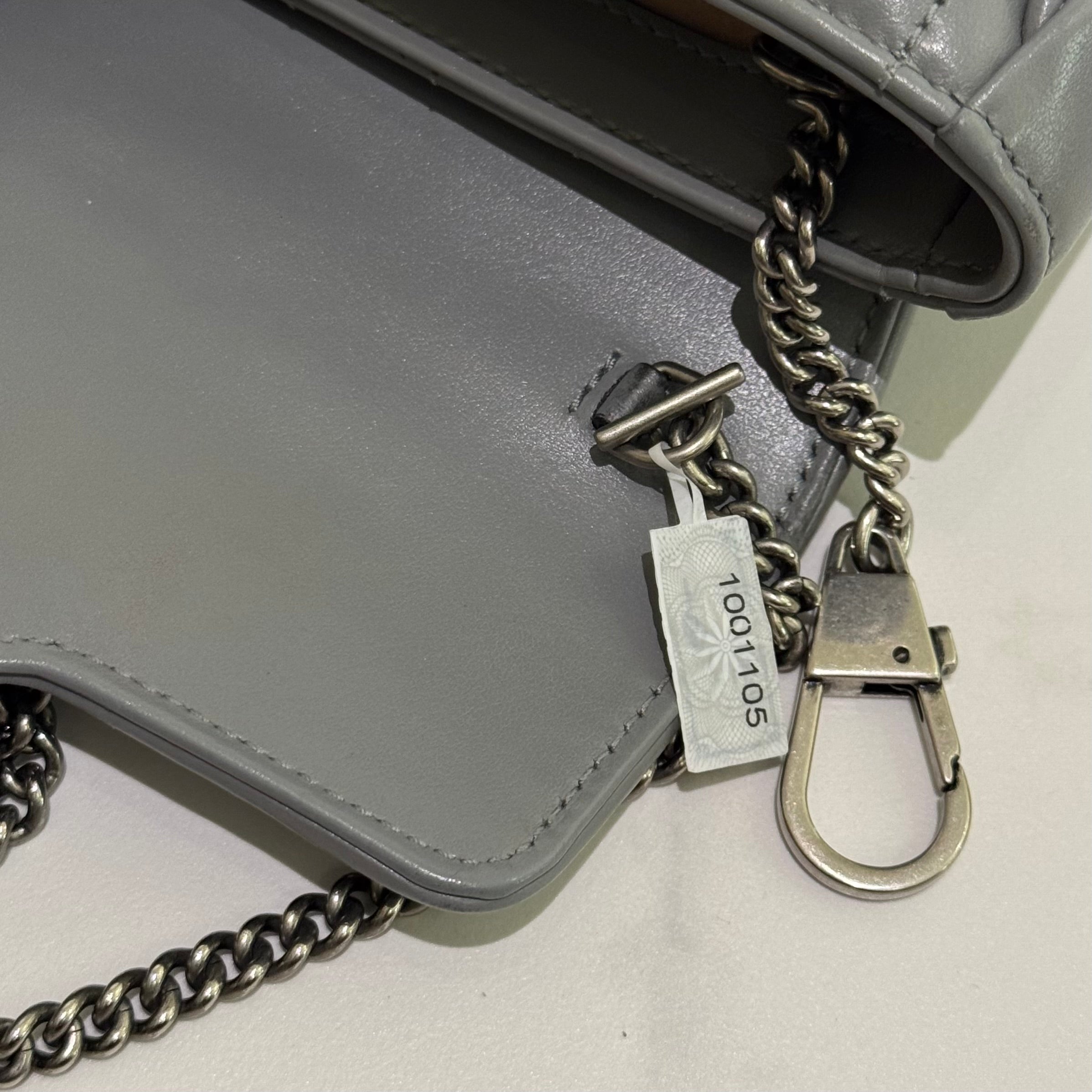 GUCCI MARMONT MINI CHAIN BAG IN SILVER GREY