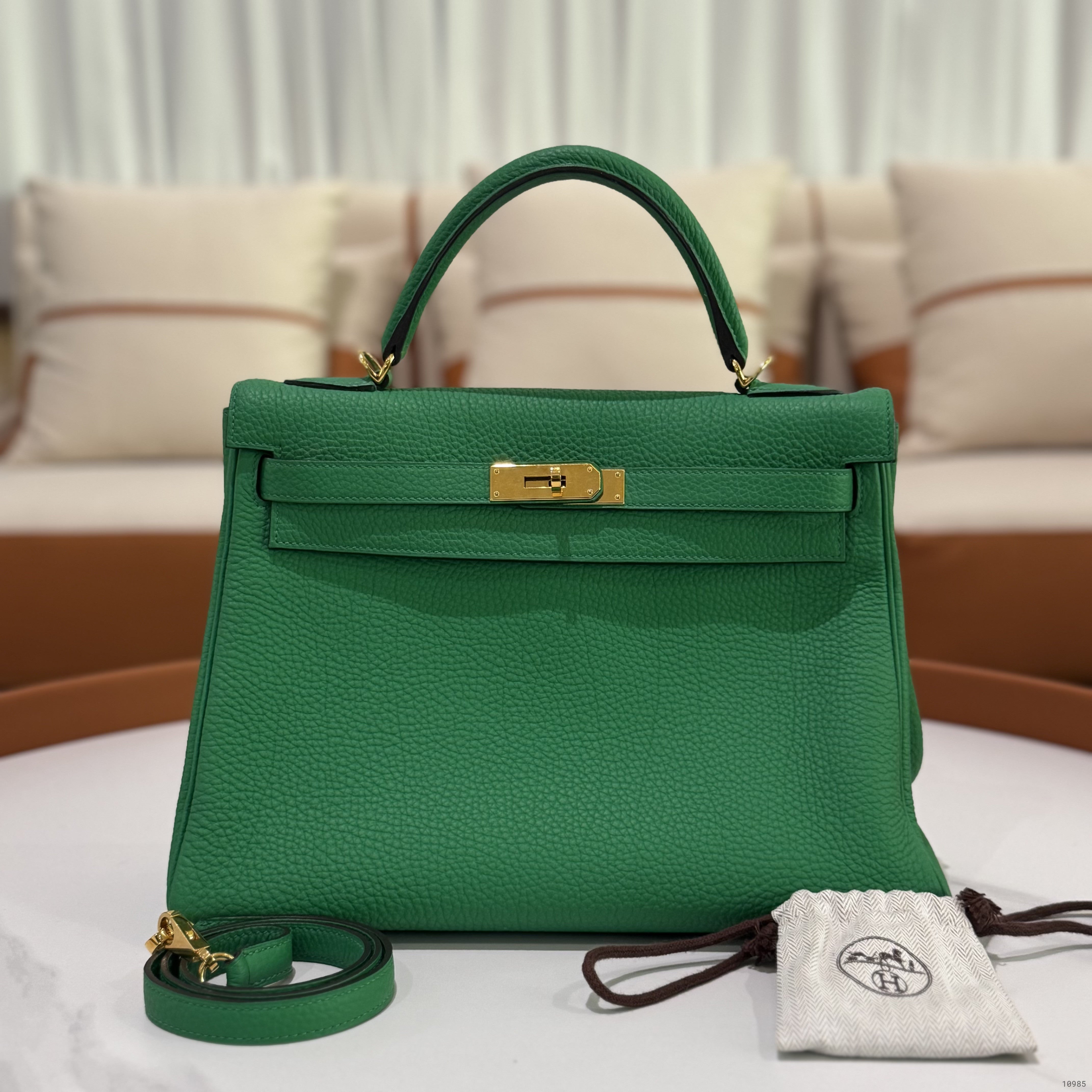 HERMÈS KELLY 32 VERT BAMBOU TOGO LEATHER WITH PALLADIUM HARDWARE (X STAMP)