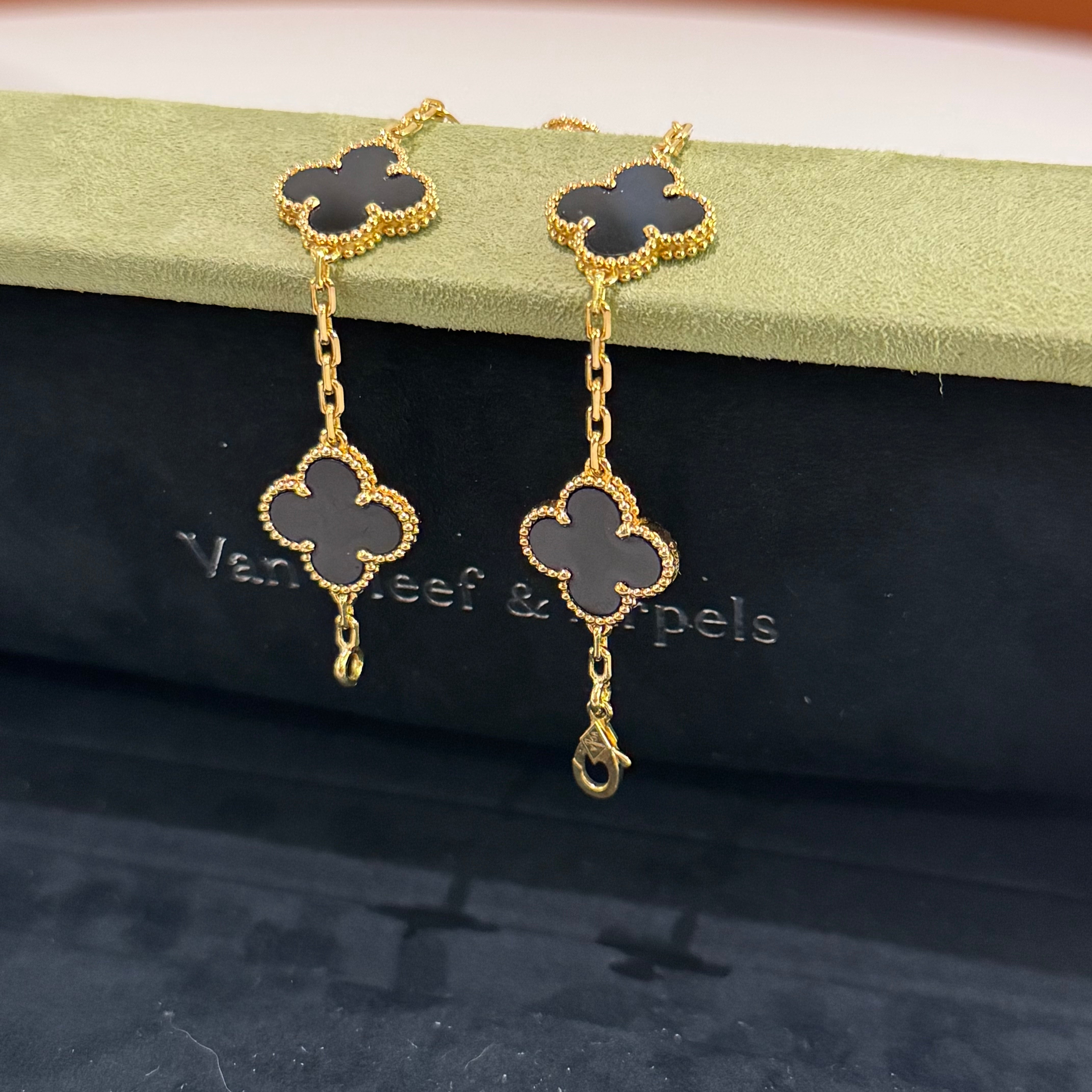 VAN CLEEF & ARPELS VINTAGE ALHAMBRA 5-MOTIF BRACELET BLACK ONYX
